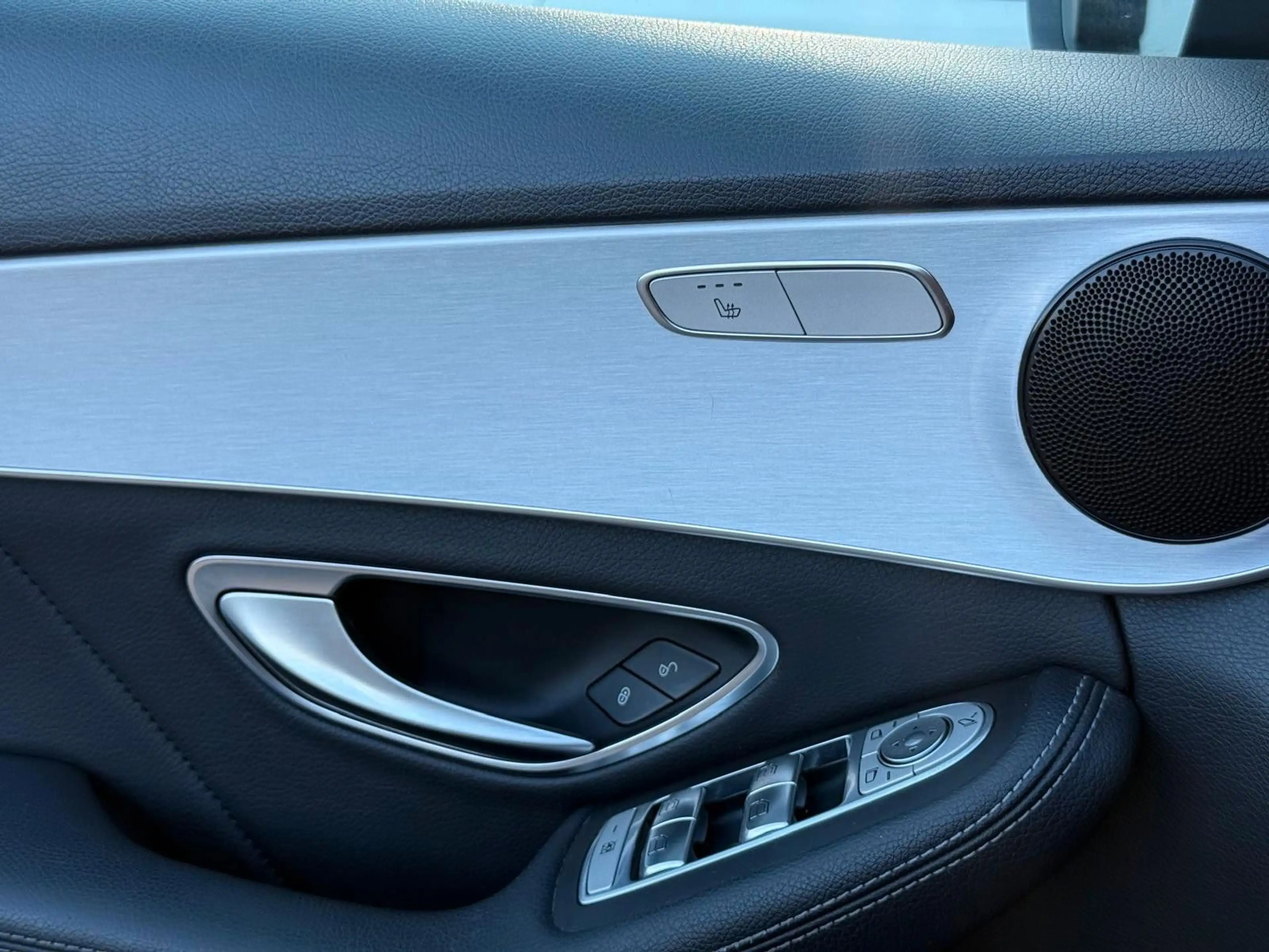 Mercedes-Benz C 250 CGI Limousine *Sbdach*Navi*Szhz*360 — photo 13