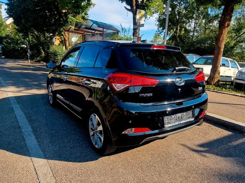 Hyundai i20 Style Automatik Keyless Kamera SHZ Navi PDC — photo 4