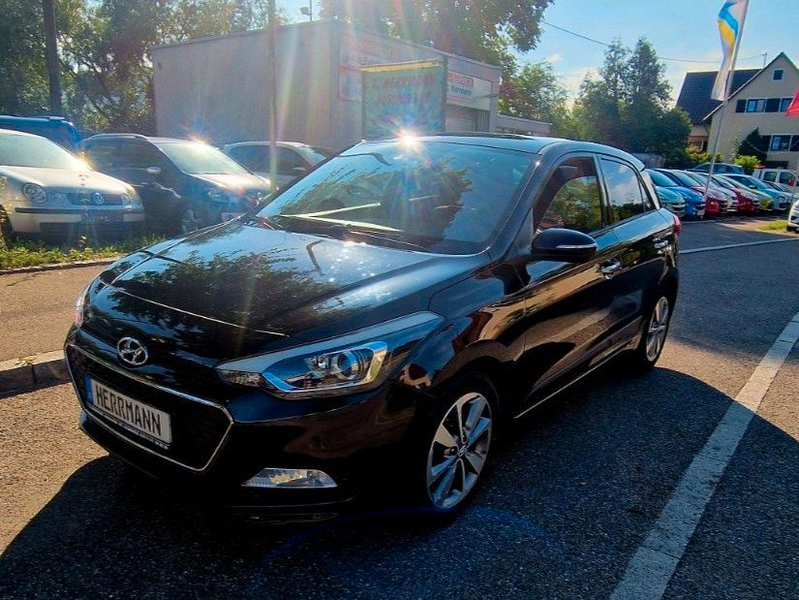 Hyundai i20 Style Automatik Keyless Kamera SHZ Navi PDC — photo 3