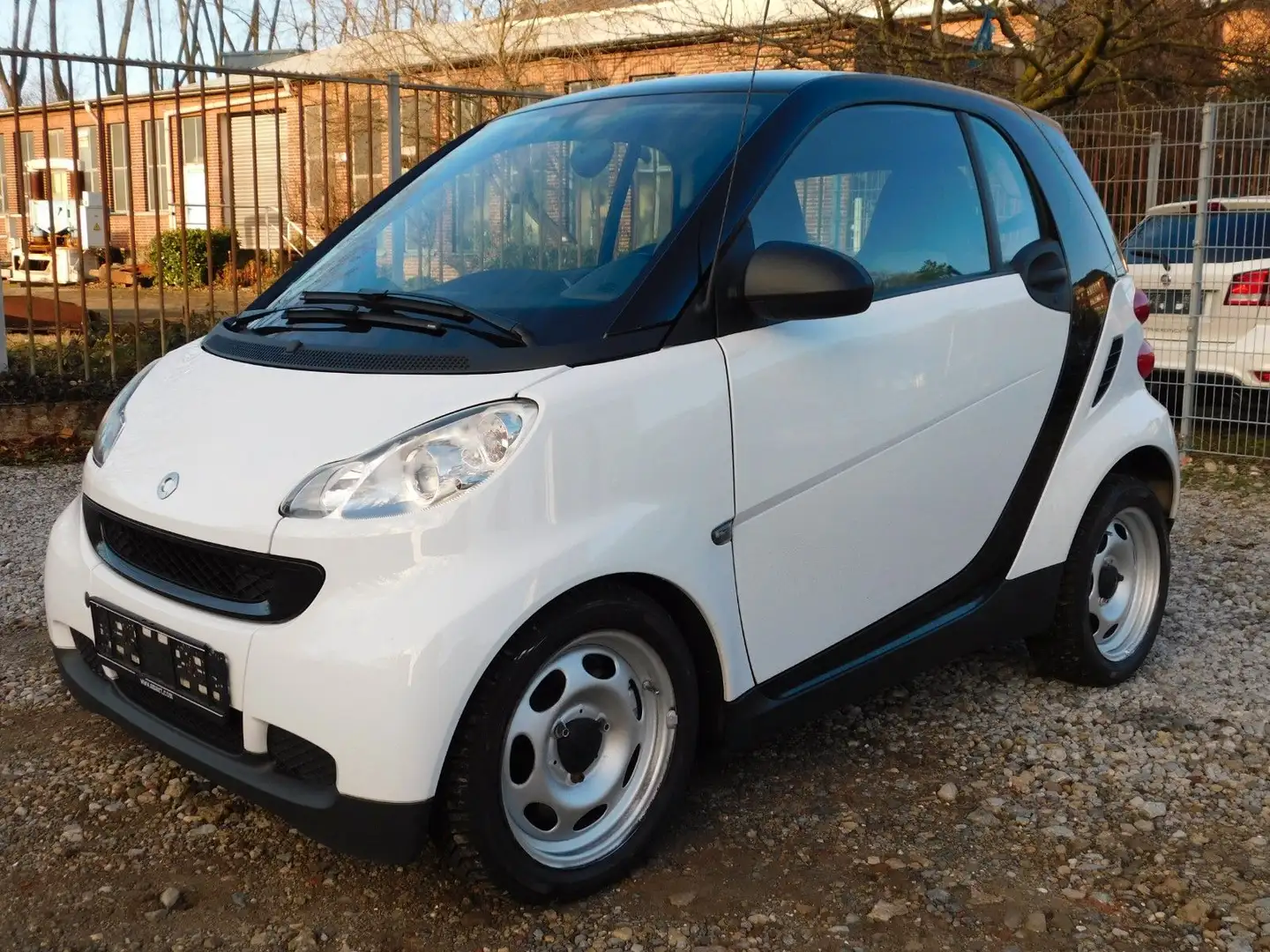 smart forTwo coupe Micro Hybrid Drive 52 kW Weiß - 1