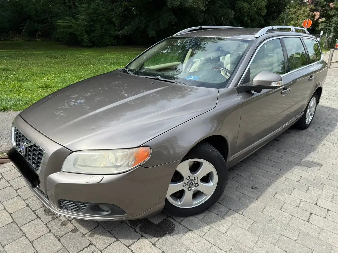 Volvo V70 2.4 D Kinetic Geartronic watsap 0032484718956 - 1