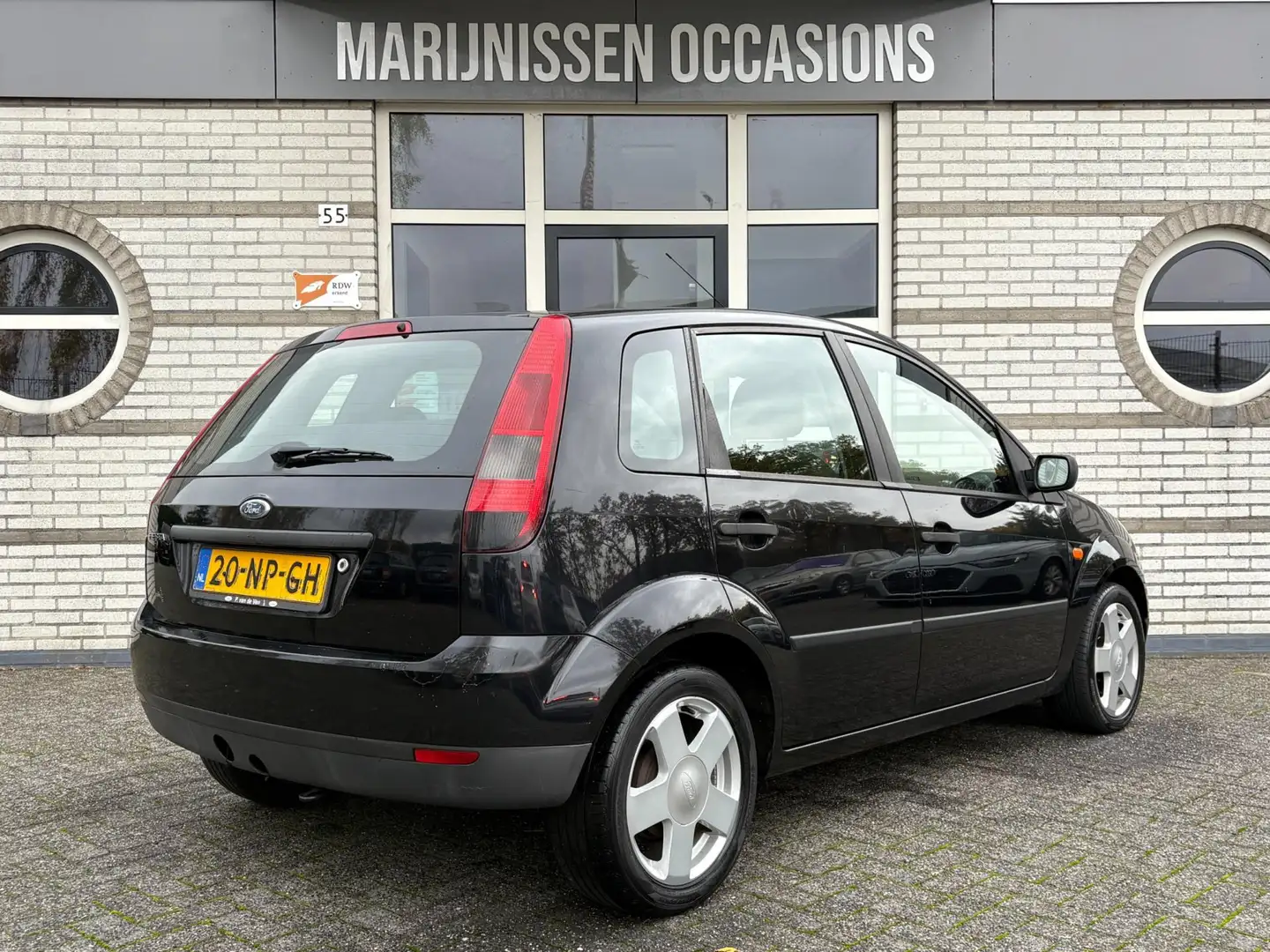 Ford Fiesta 1.3 Centennial |Airco,ElekPakket,5Deurs| Zwart - 2