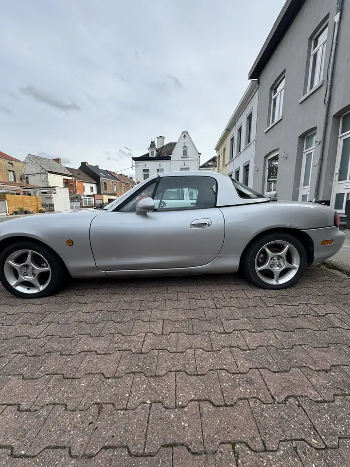 Mazda MX-5 1.6i 16v, foto 4