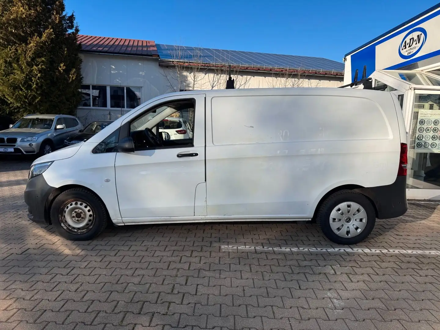 Mercedes-Benz Vito Kasten 111CDI kompakt inkl. Schränke 1.Hand Bianco - 2