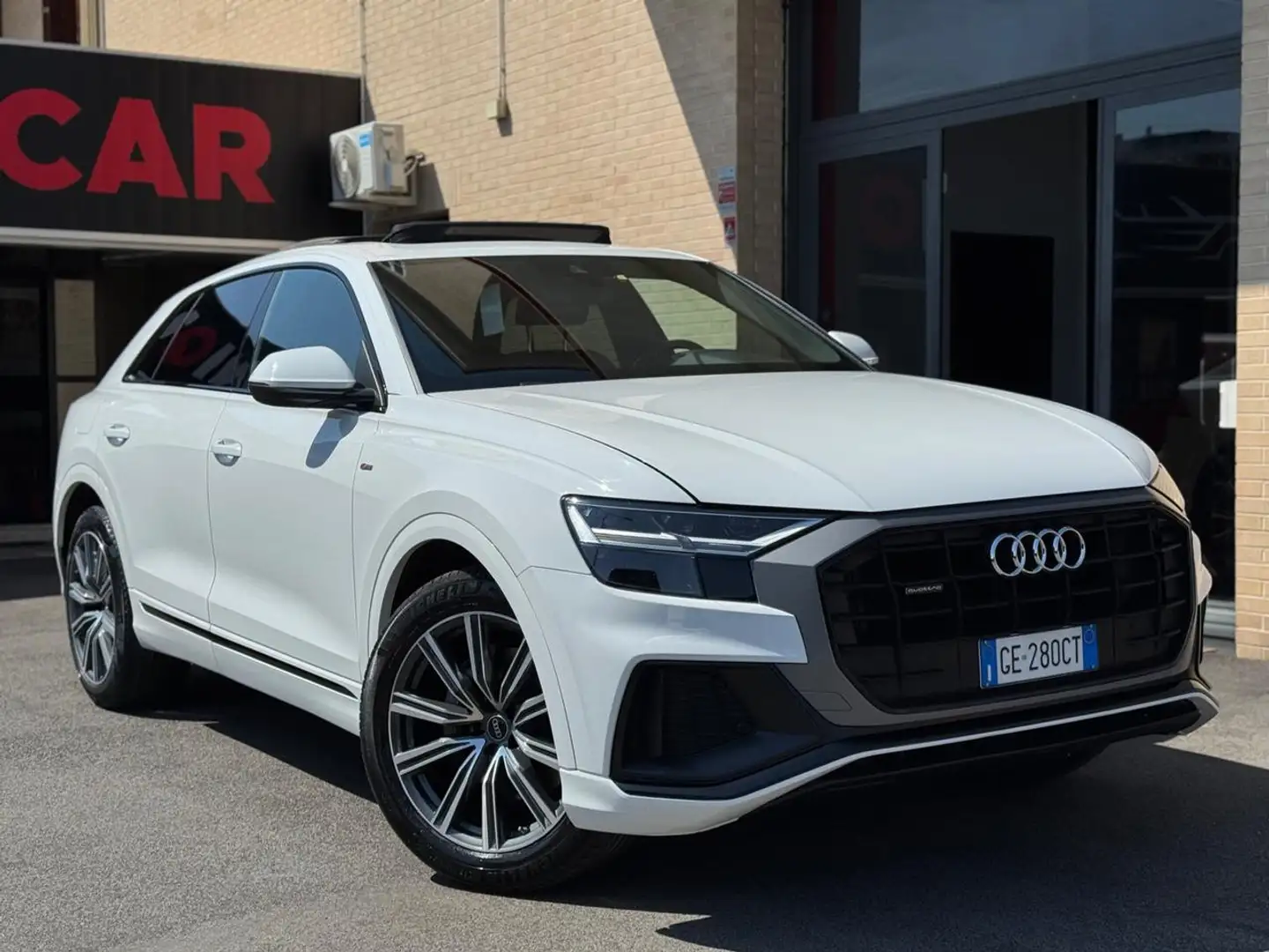 Audi Q8 45 TDI quattro tiptronic Sport S LINE Wit - 1