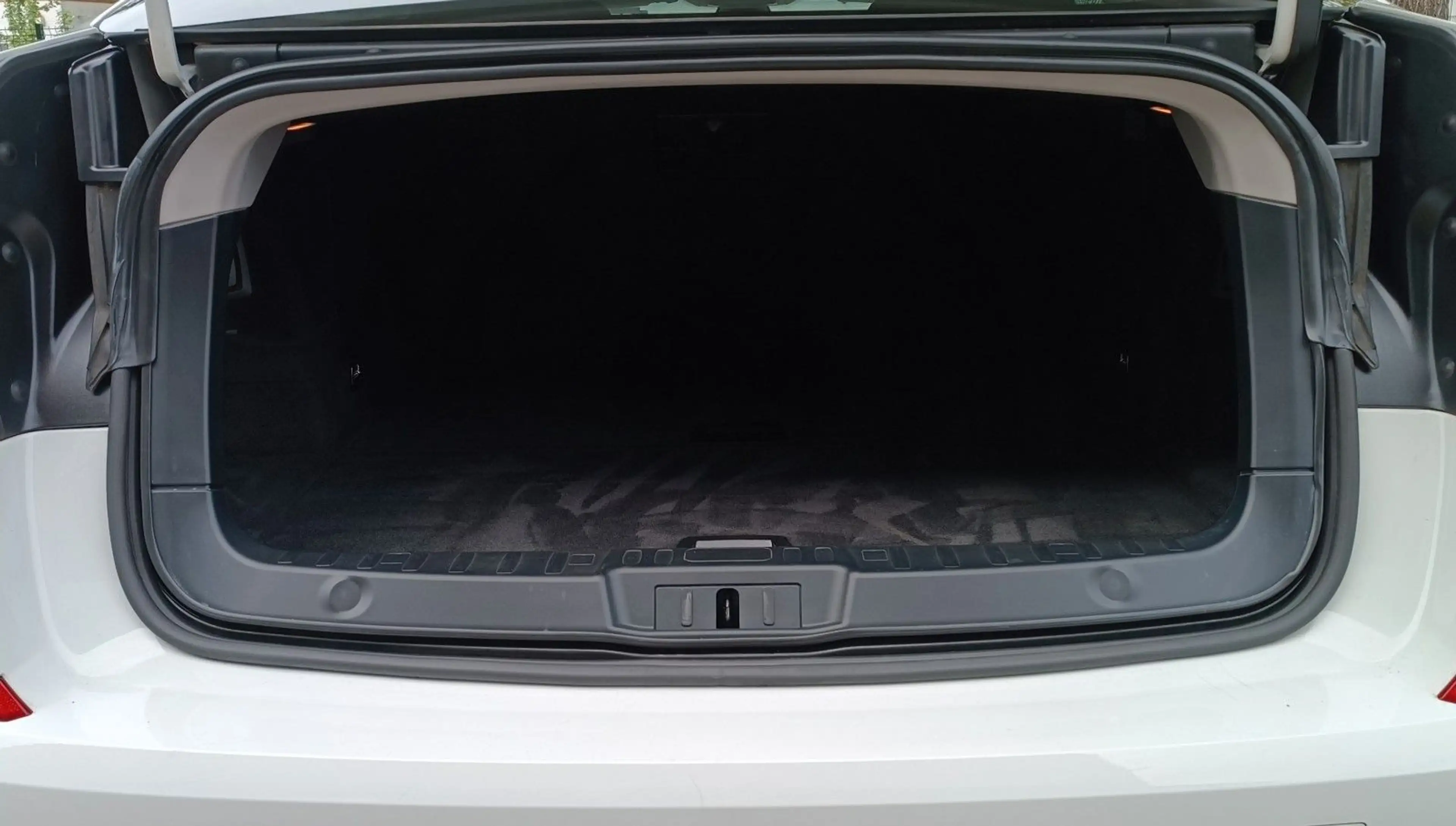 BMW 535 Bi-Xenon  6 ZYLINDER 306 PS — photo 5