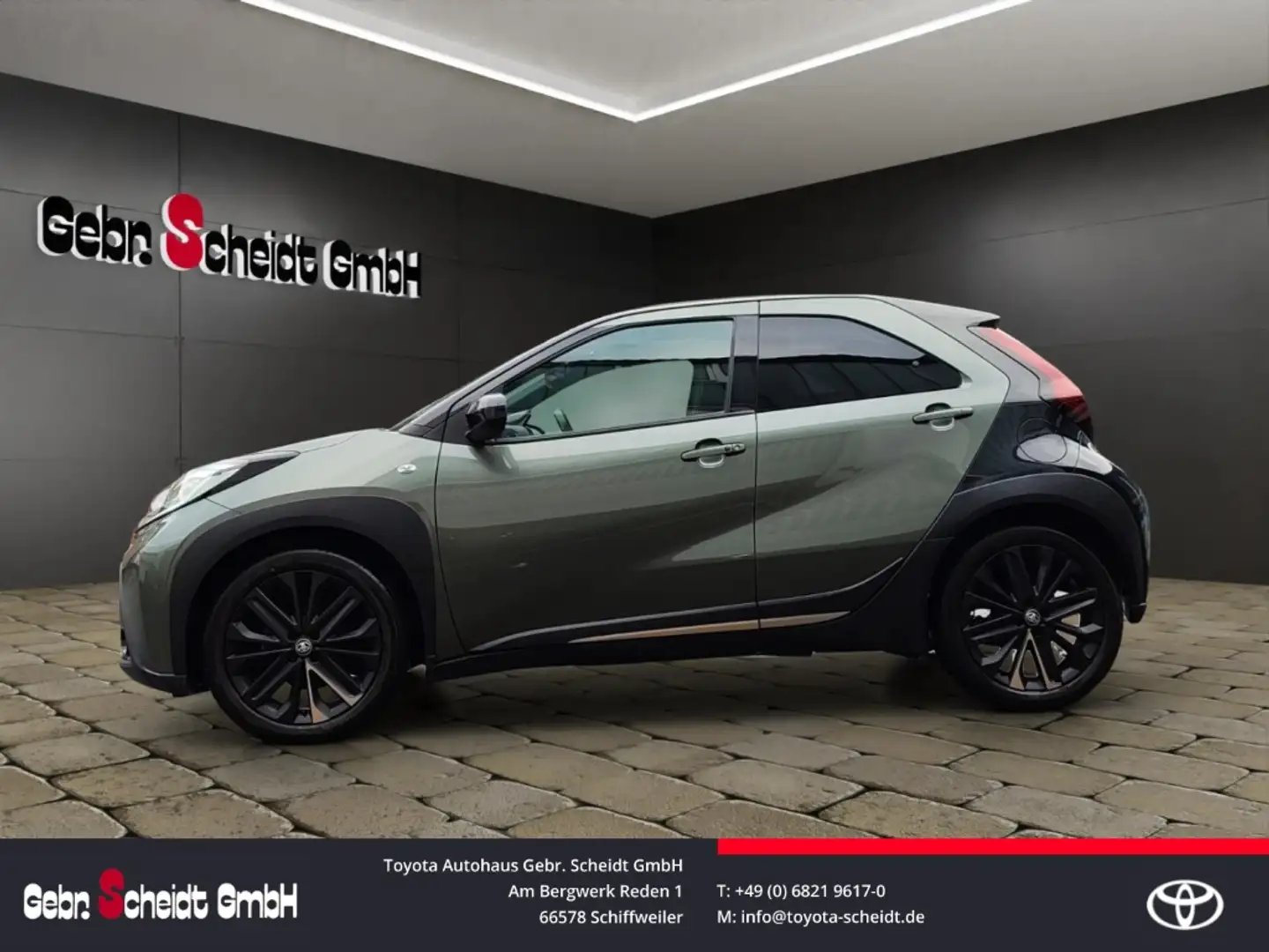 Toyota Aygo X Air Style Apple CarPlay Android Auto Rückfahrkamer Grün - 2