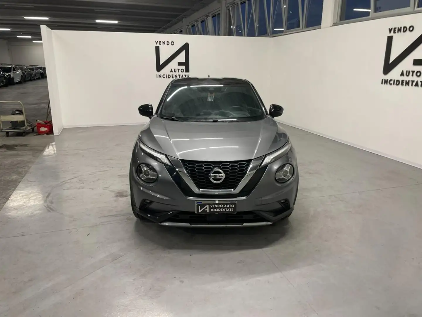 Nissan Juke 1.0 DIG-T 114CV DCT N-DESIGN Grigio - 2