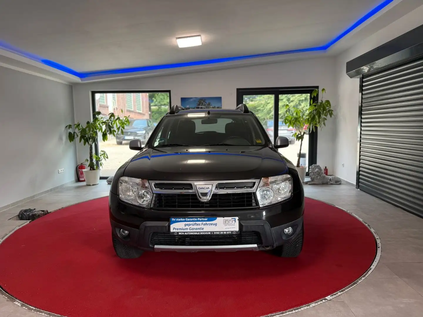 Dacia Duster I Laureate 4x2 Wenig Km/2.Hand Schwarz - 2