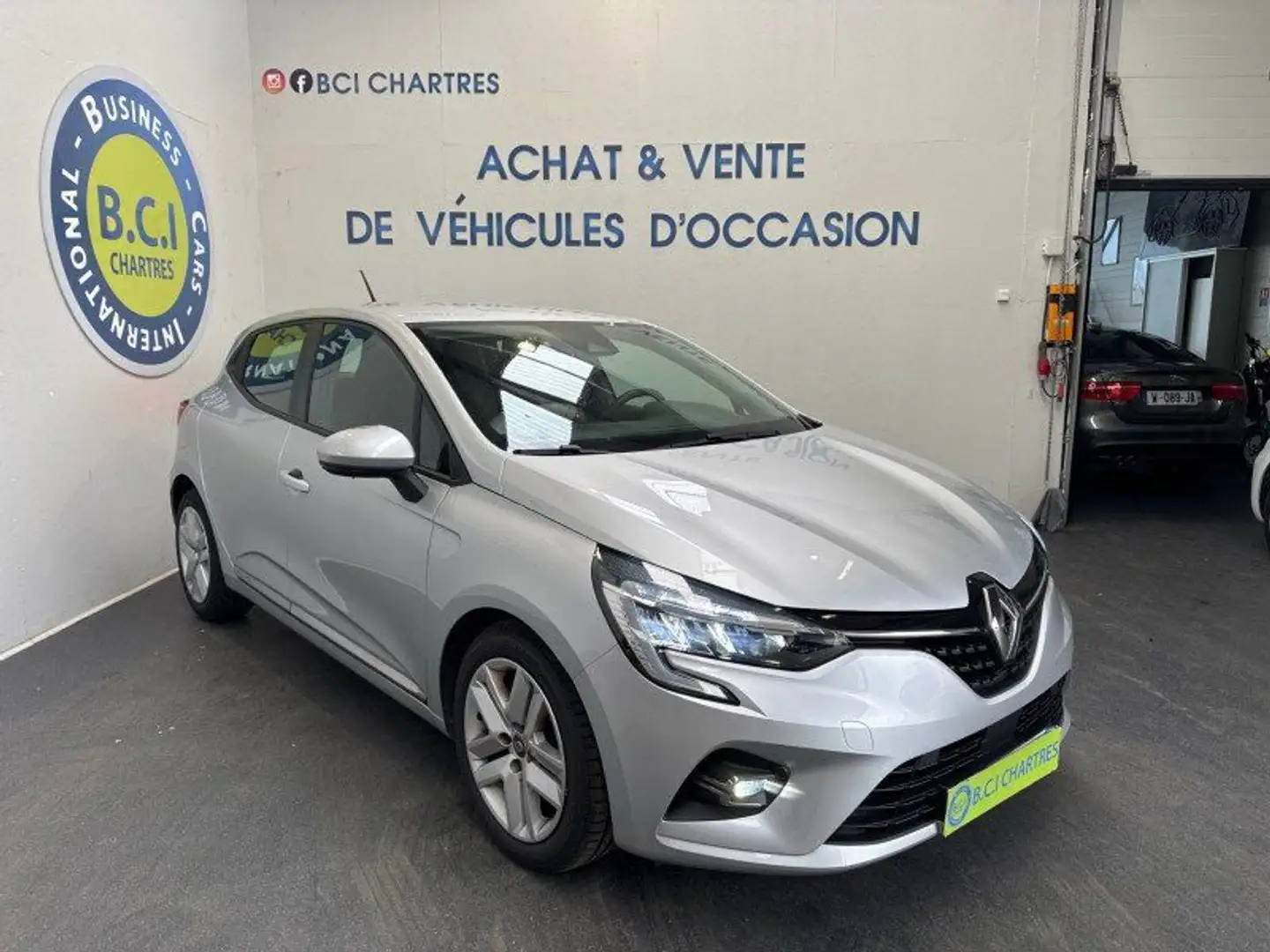 Renault Clio V 1.0 TCE 90CH BUSINESS -21N Gris - 2
