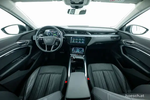 Audi E-Tron view 5
