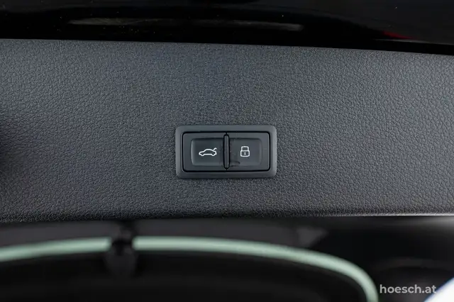 Audi E-Tron view 9