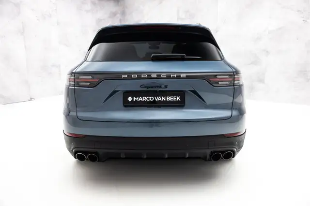 Porsche Cayenne view 10
