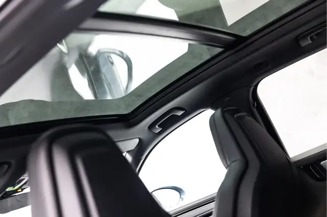 Porsche Cayenne view 13