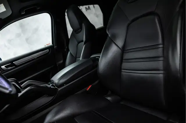 Porsche Cayenne view 23