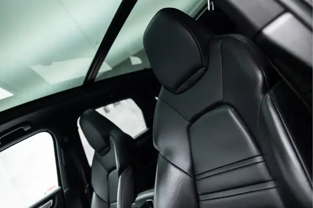 Porsche Cayenne view 24