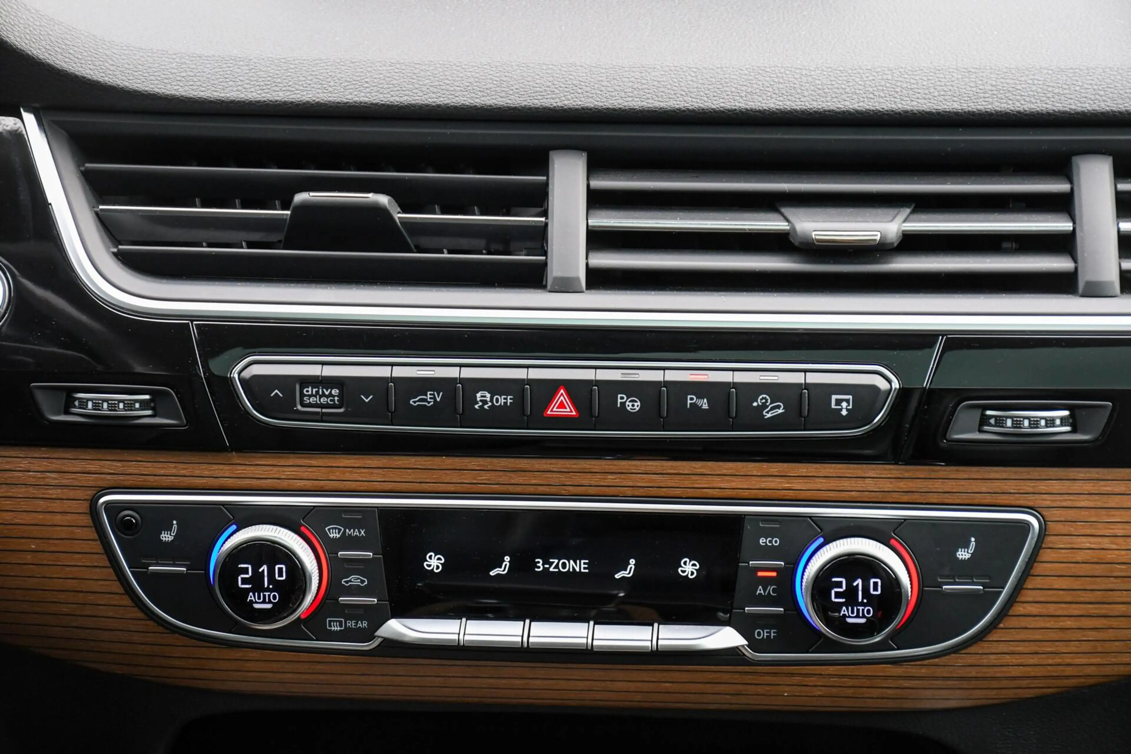 Audi Q7 e-tron 3.0 TDI quattro Sport 360 camera Trekhaak NAP — photo 18