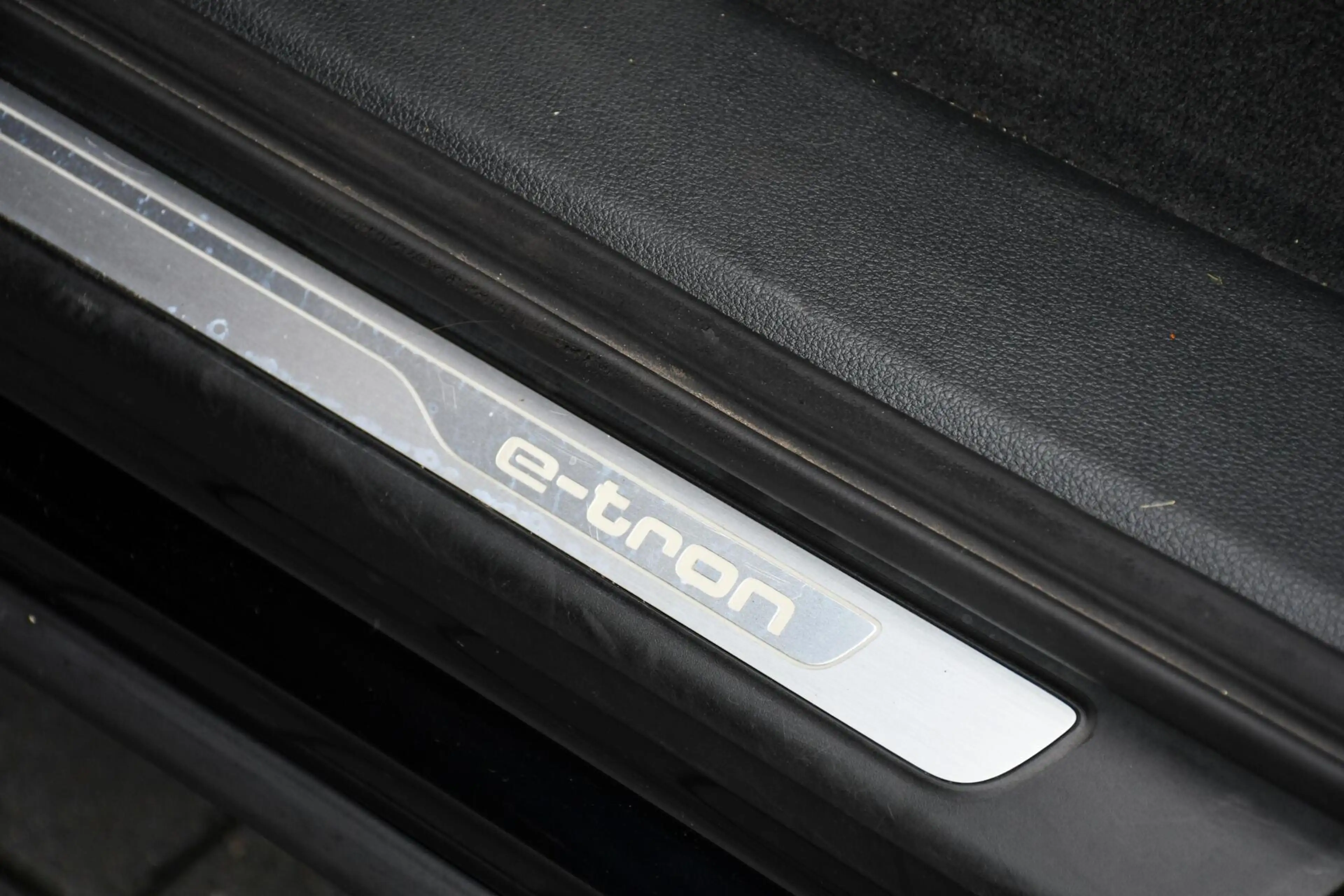Audi Q7 e-tron 3.0 TDI quattro Sport 360 camera Trekhaak NAP — photo 42