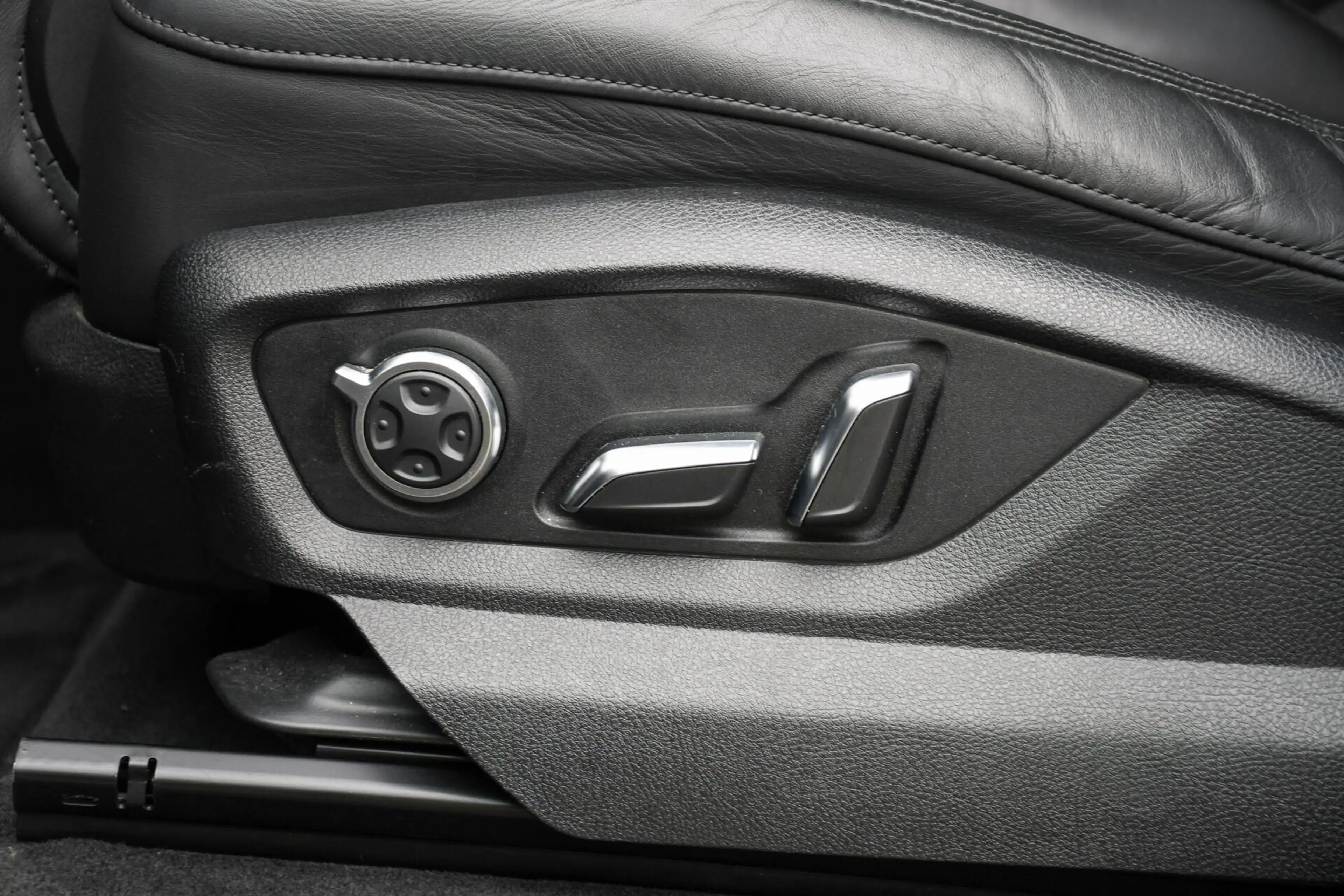 Audi Q7 e-tron 3.0 TDI quattro Sport 360 camera Trekhaak NAP — photo 38