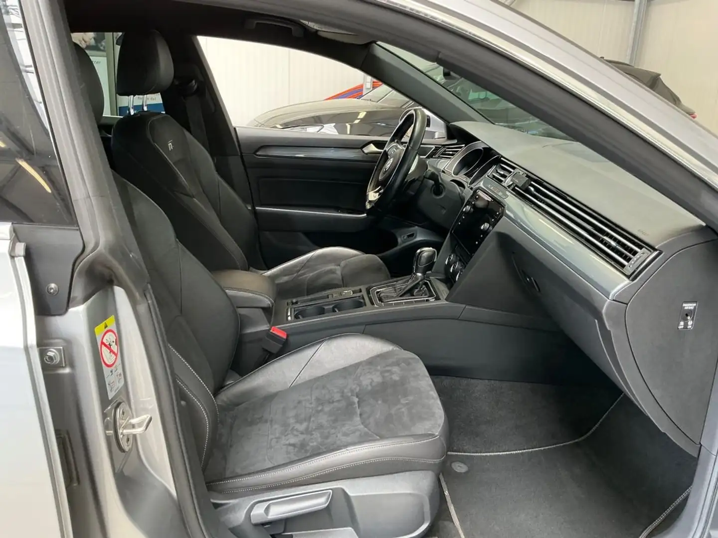 Volkswagen Arteon Arteon 2.0 TDI SCR 4Motion DSG R-Line Grau - 1