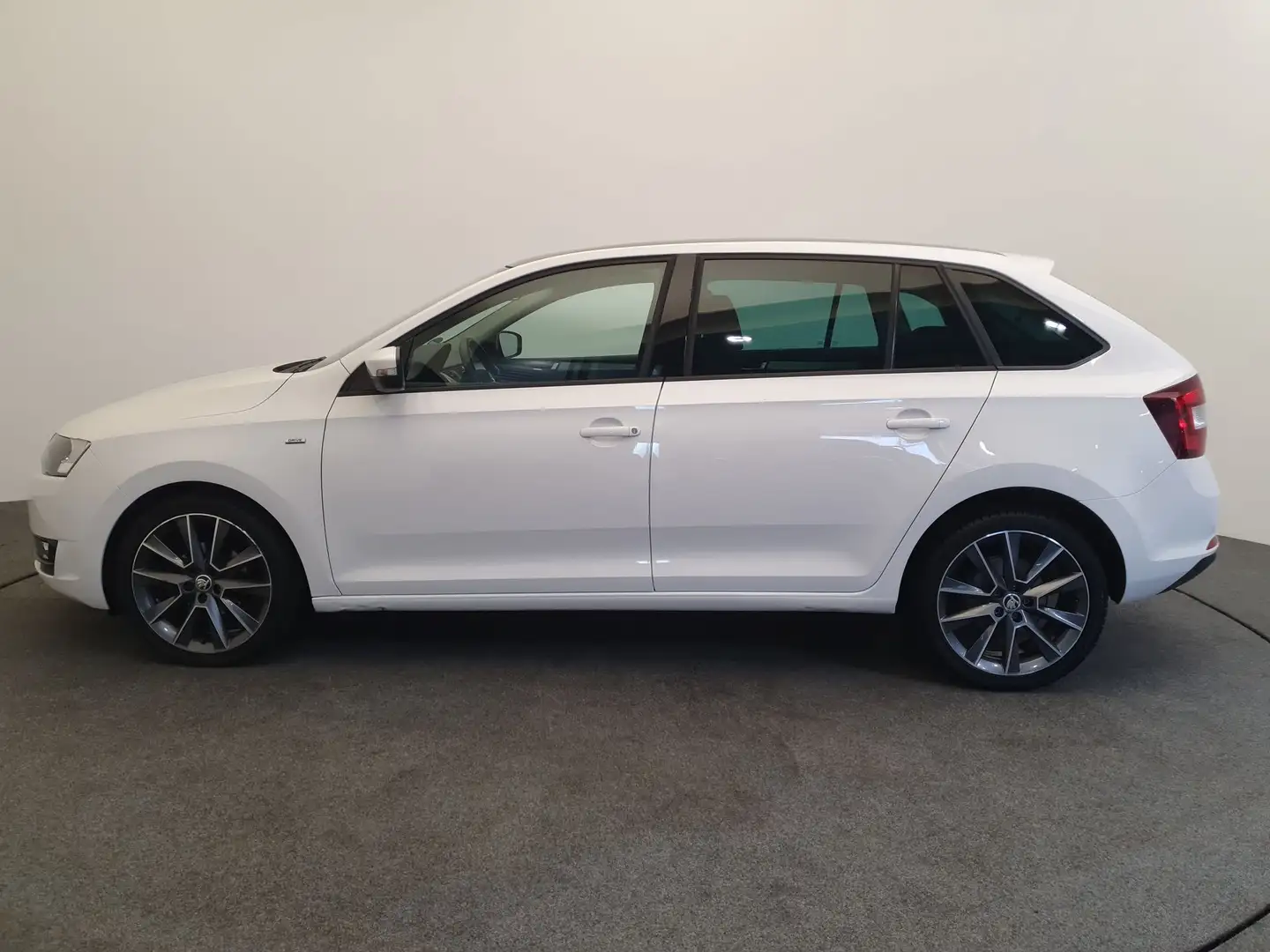 Skoda Rapid/Spaceback 1.0 TSI 95pk DSG/AUT Greentech Drive Panoramadak, Blanc - 2