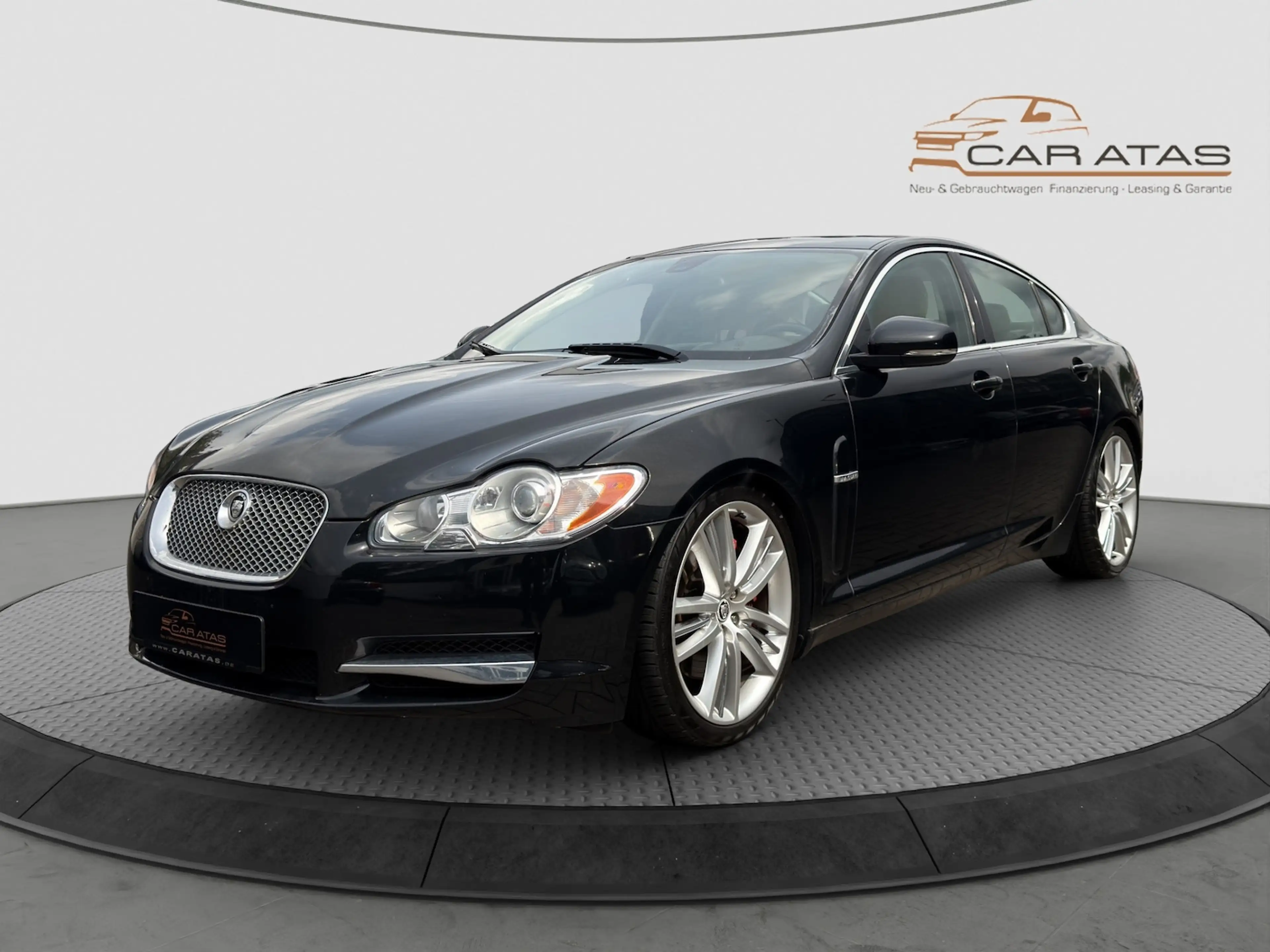Jaguar XF 3.0 V6 Diesel S Luxury LEDER BI-XENON SHD — photo 3
