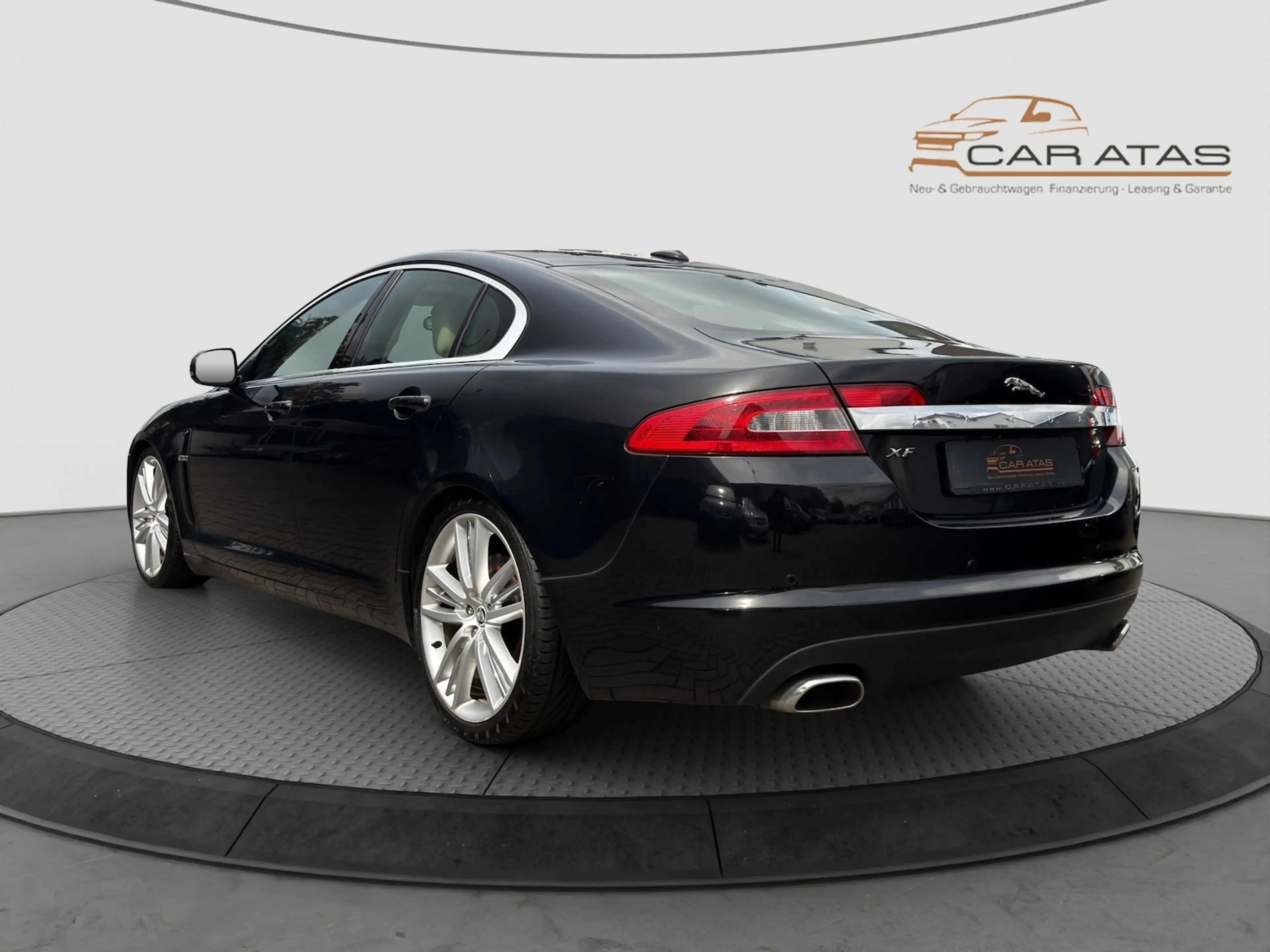 Jaguar XF 3.0 V6 Diesel S Luxury LEDER BI-XENON SHD — photo 5