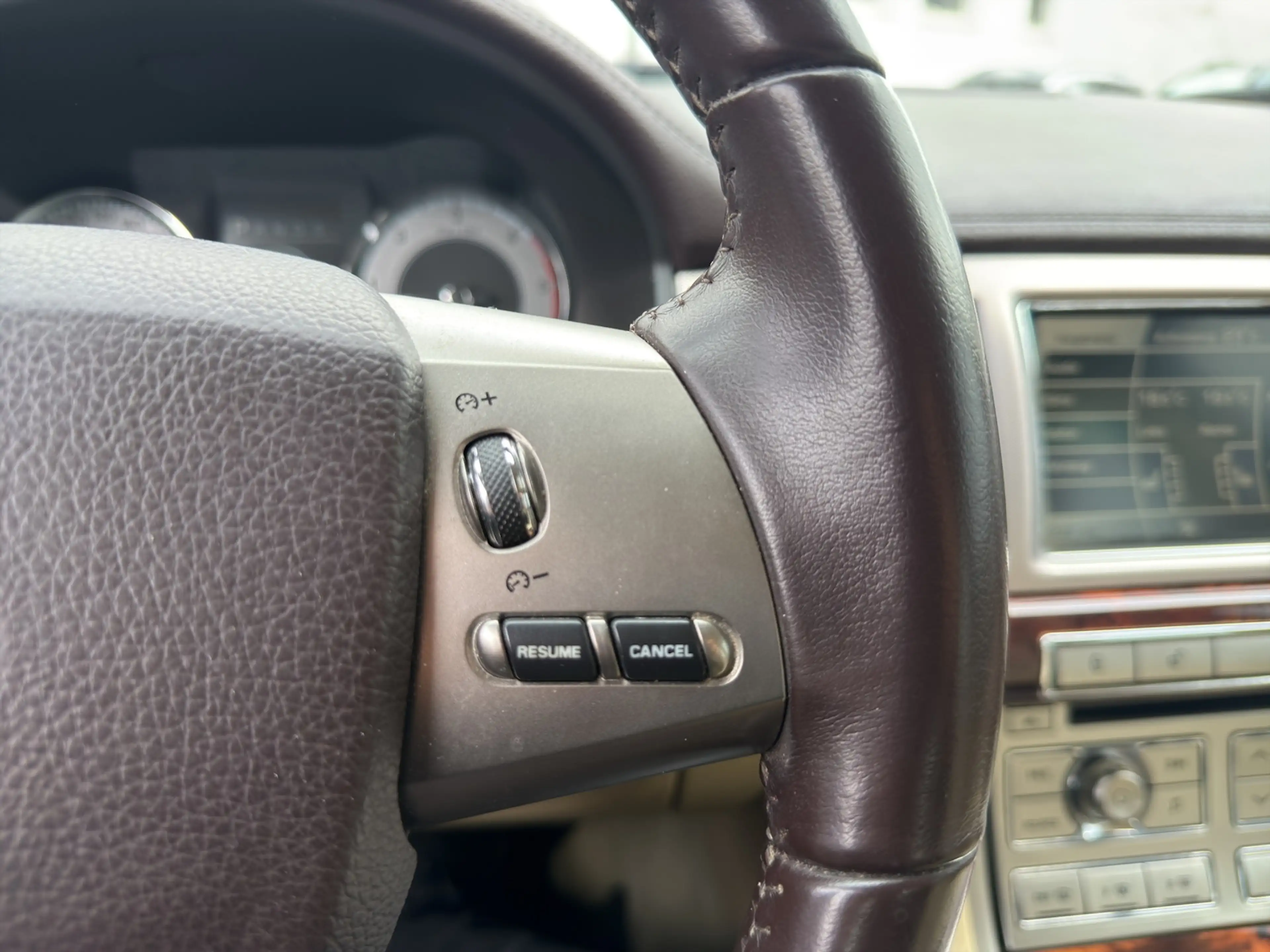Jaguar XF 3.0 V6 Diesel S Luxury LEDER BI-XENON SHD — photo 15
