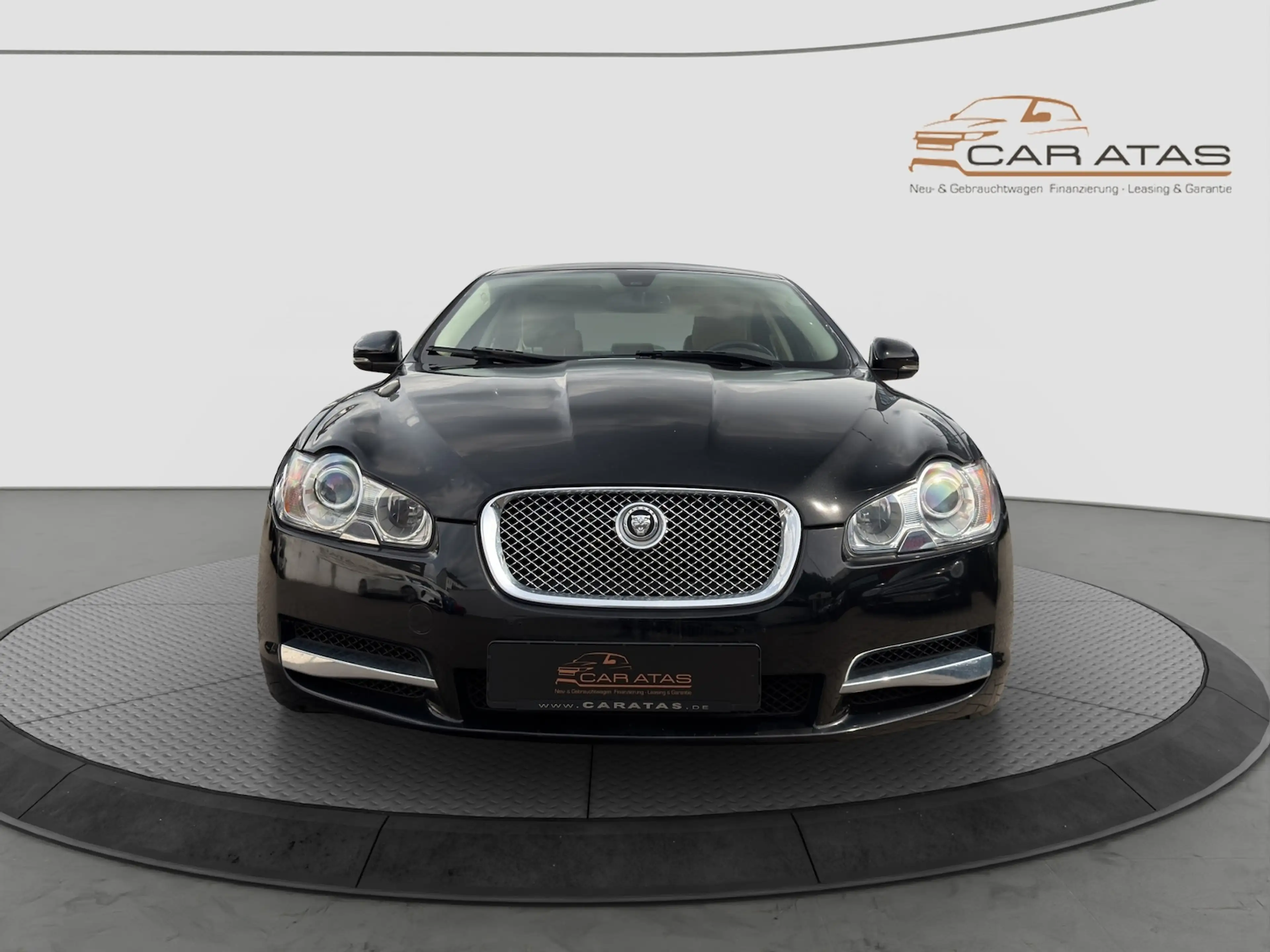 Jaguar XF 3.0 V6 Diesel S Luxury LEDER BI-XENON SHD — photo 2