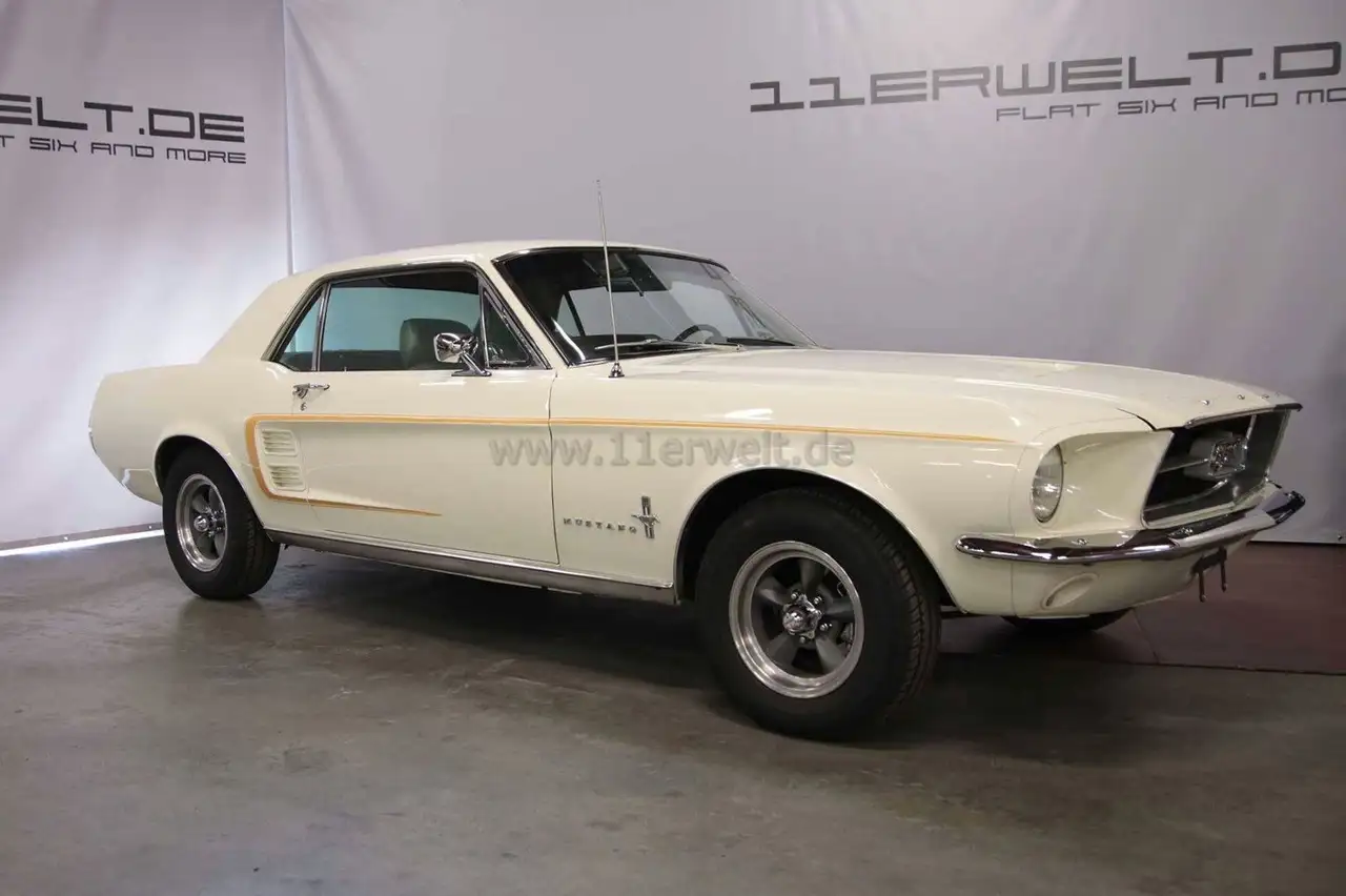 Ford Mustang, foto 1