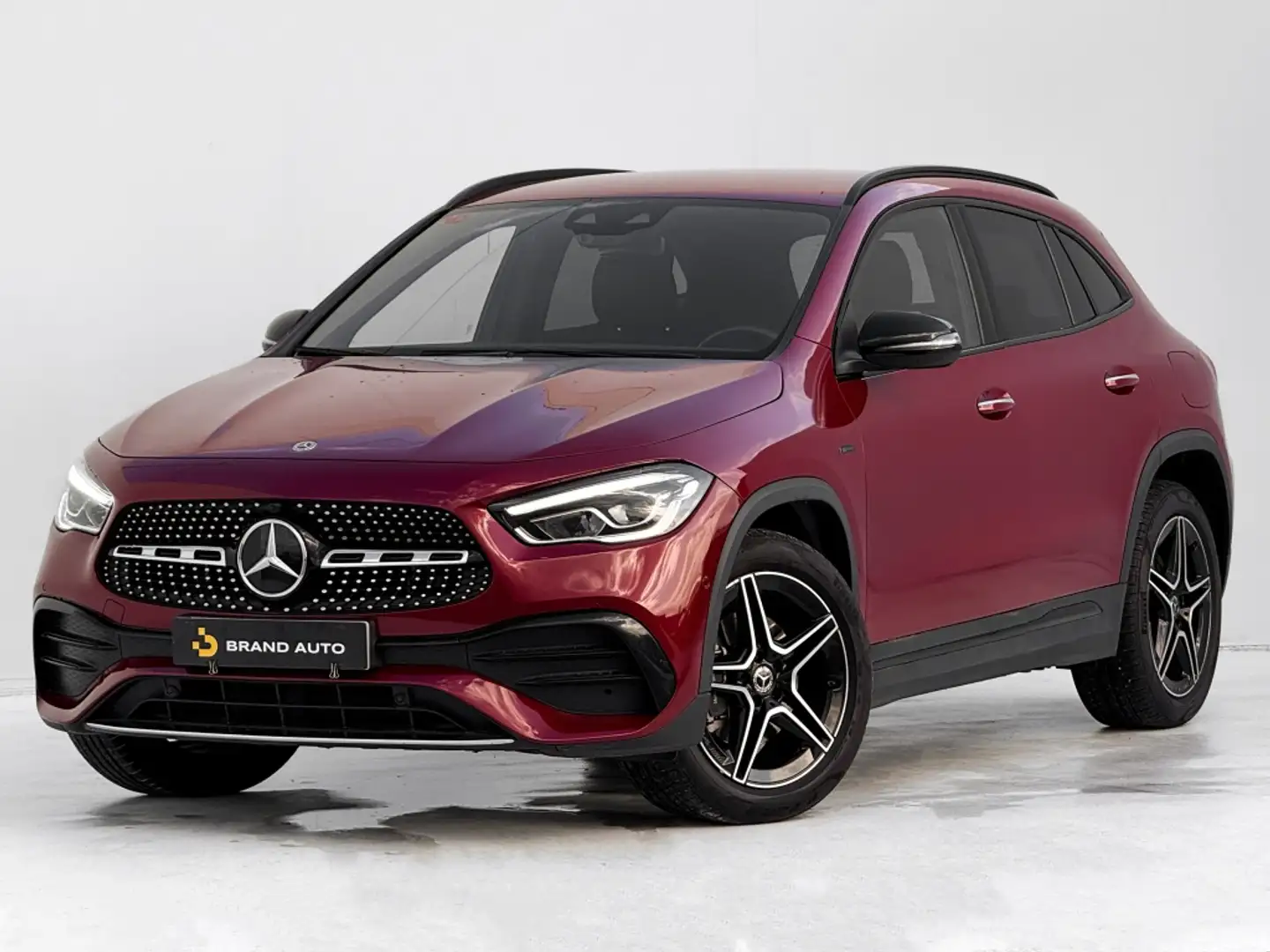 Mercedes-Benz GLA 250 250e Mauve - 1
