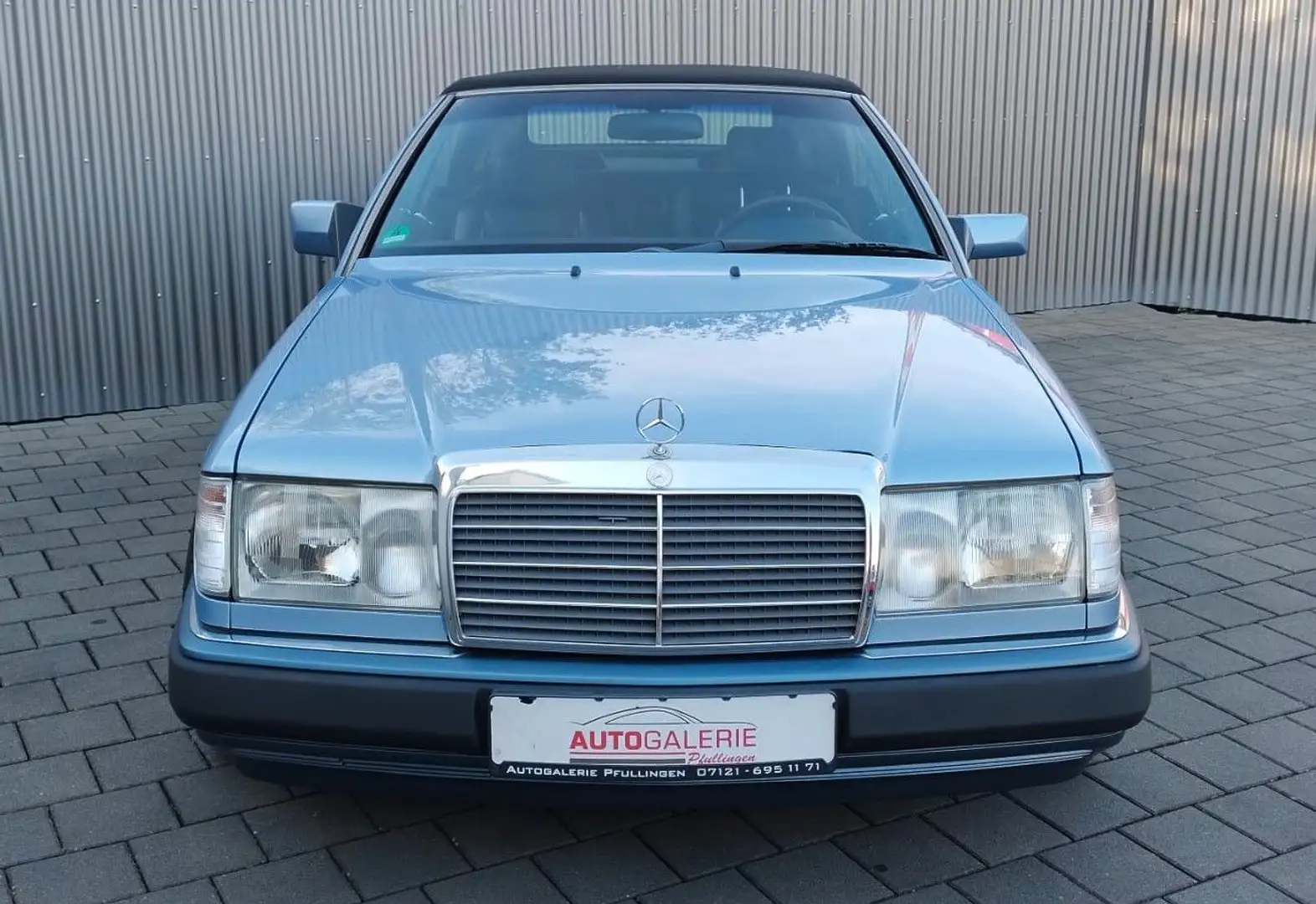 Mercedes-Benz E 300 Sportline 3.Hand/Klima/SHZ/STHZ/Tempomat Albastru - 2