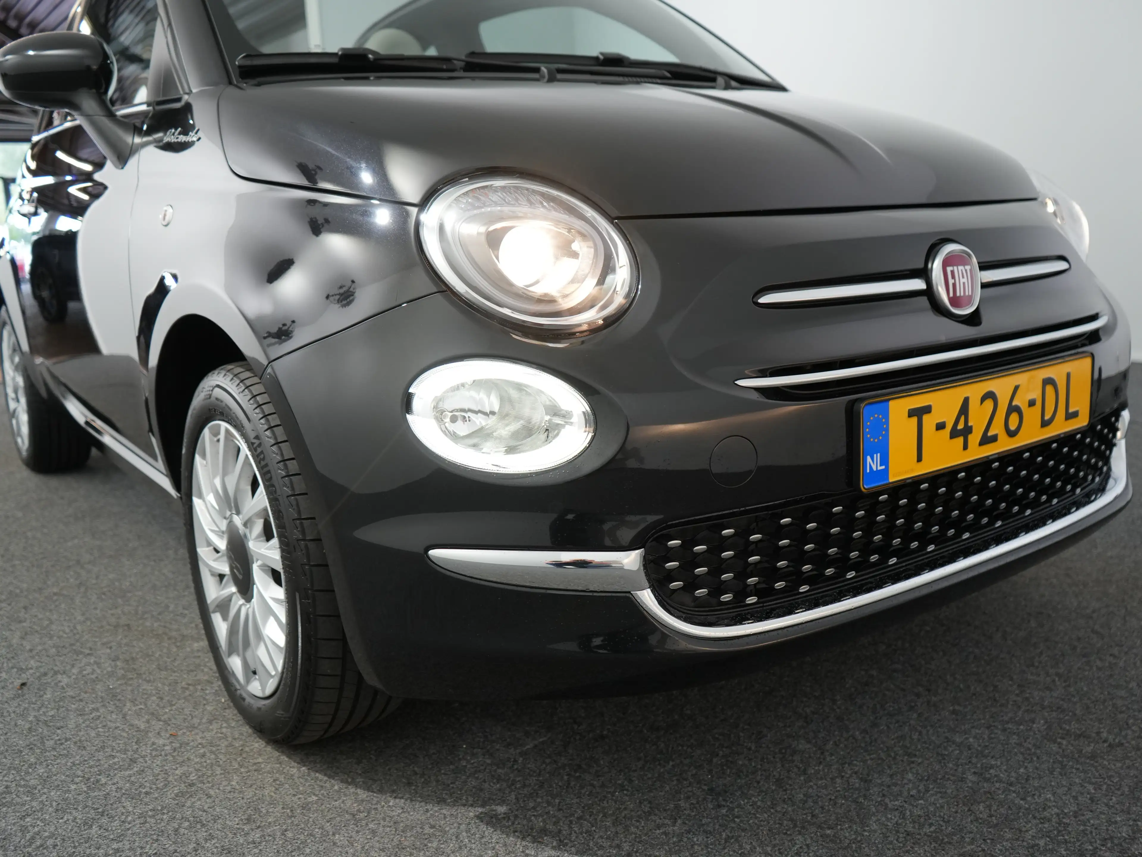 Fiat 500C 1.0 Hybrid Dolcevita | Achterbank in delen neerkla — photo 12