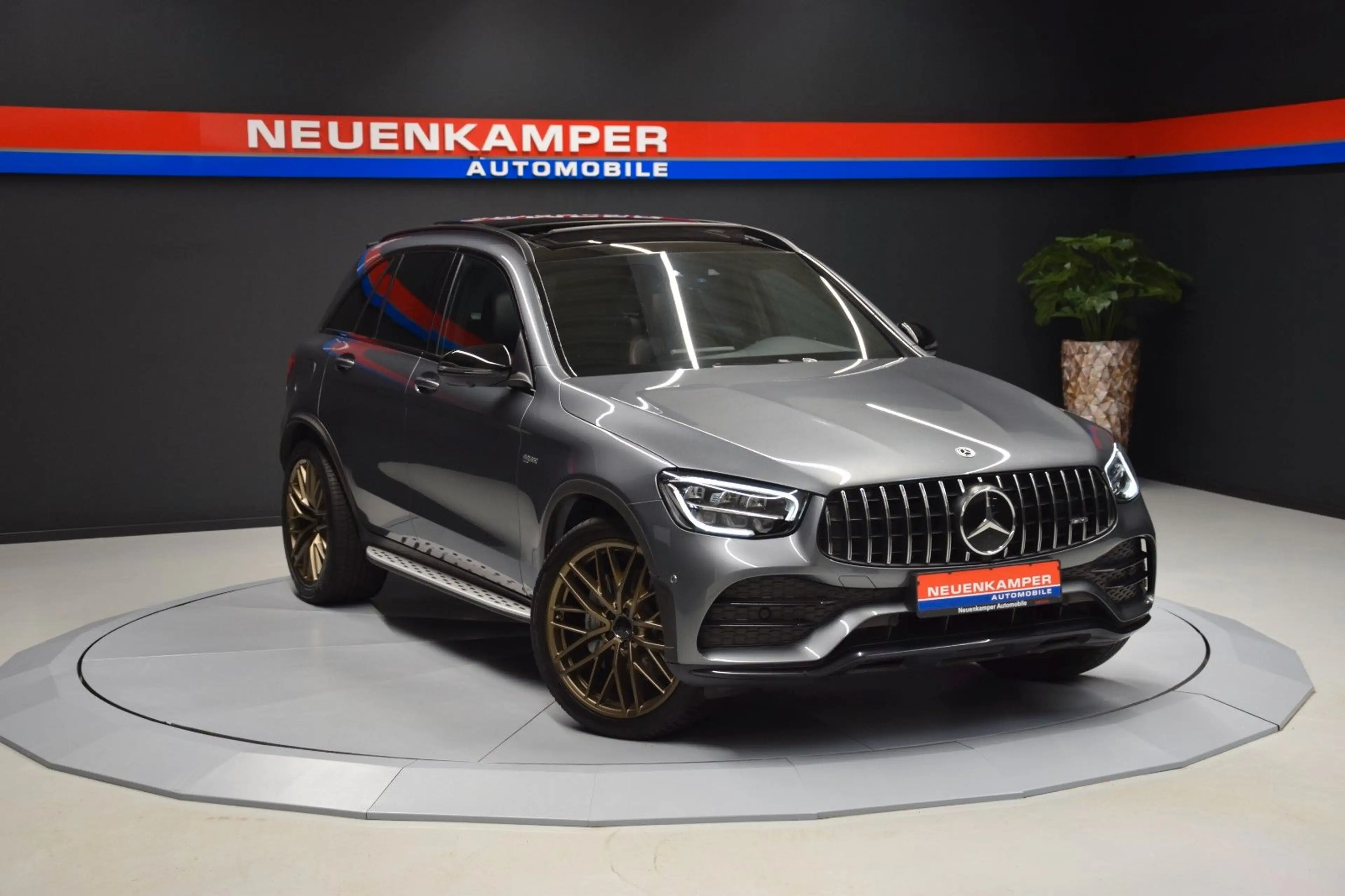 Mercedes-Benz GLC 43 AMG 4Matic Pano ACC Ambiente 360° 21 Zoll