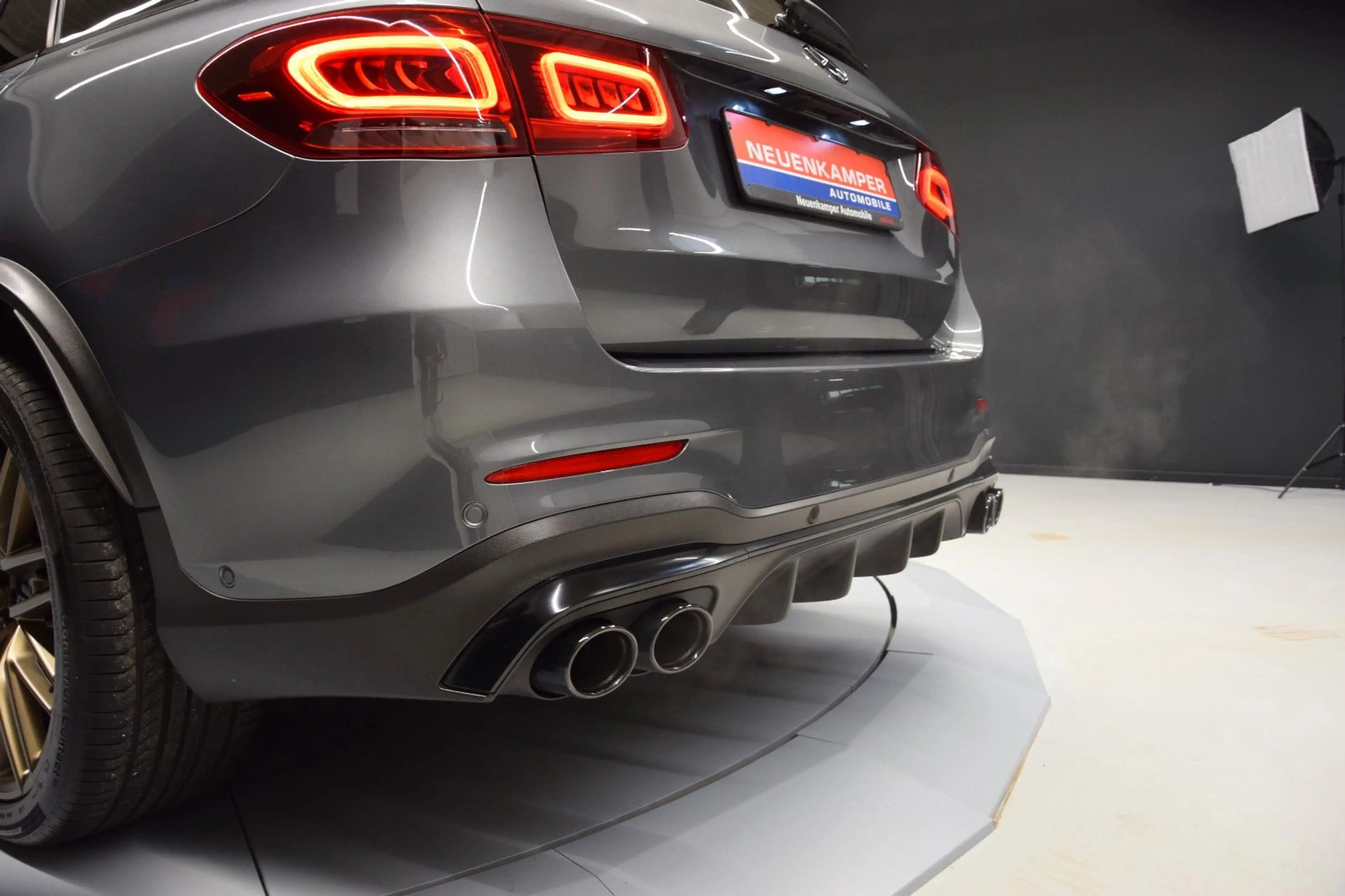 Mercedes-Benz GLC 43 AMG 4Matic Pano ACC Ambiente 360° 21 Zoll — photo 9