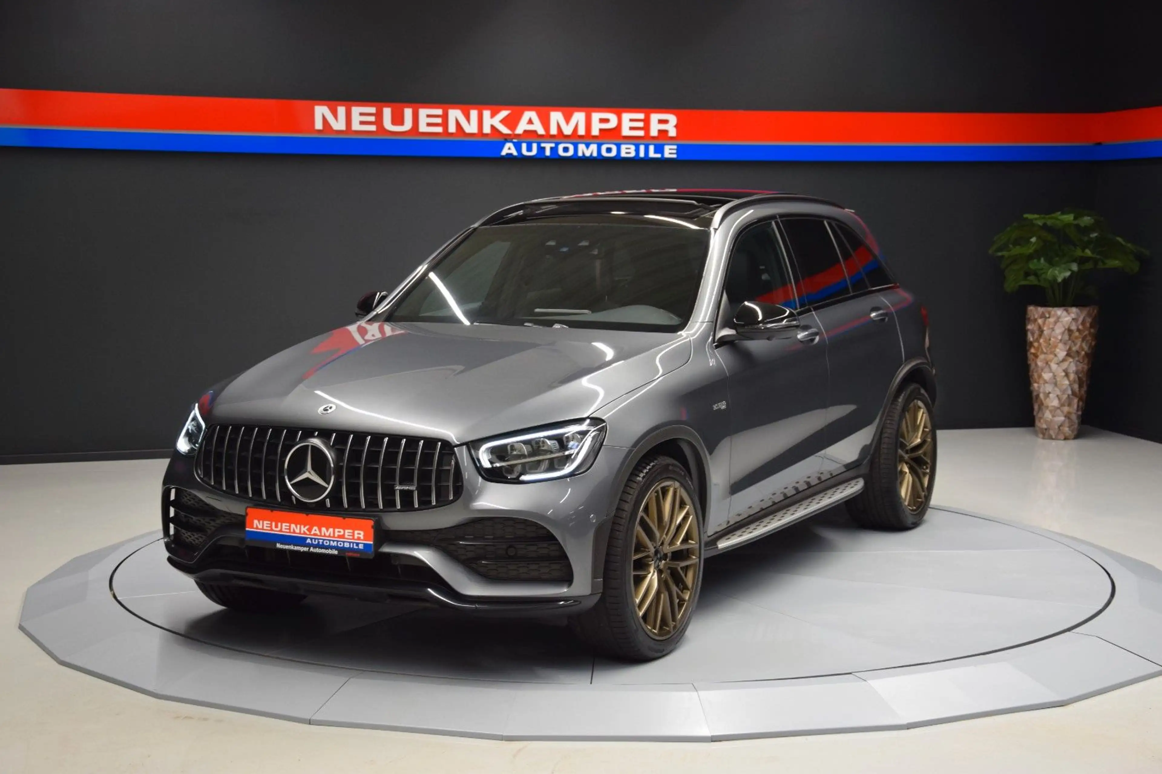 Mercedes-Benz GLC 43 AMG 4Matic Pano ACC Ambiente 360° 21 Zoll — photo 3