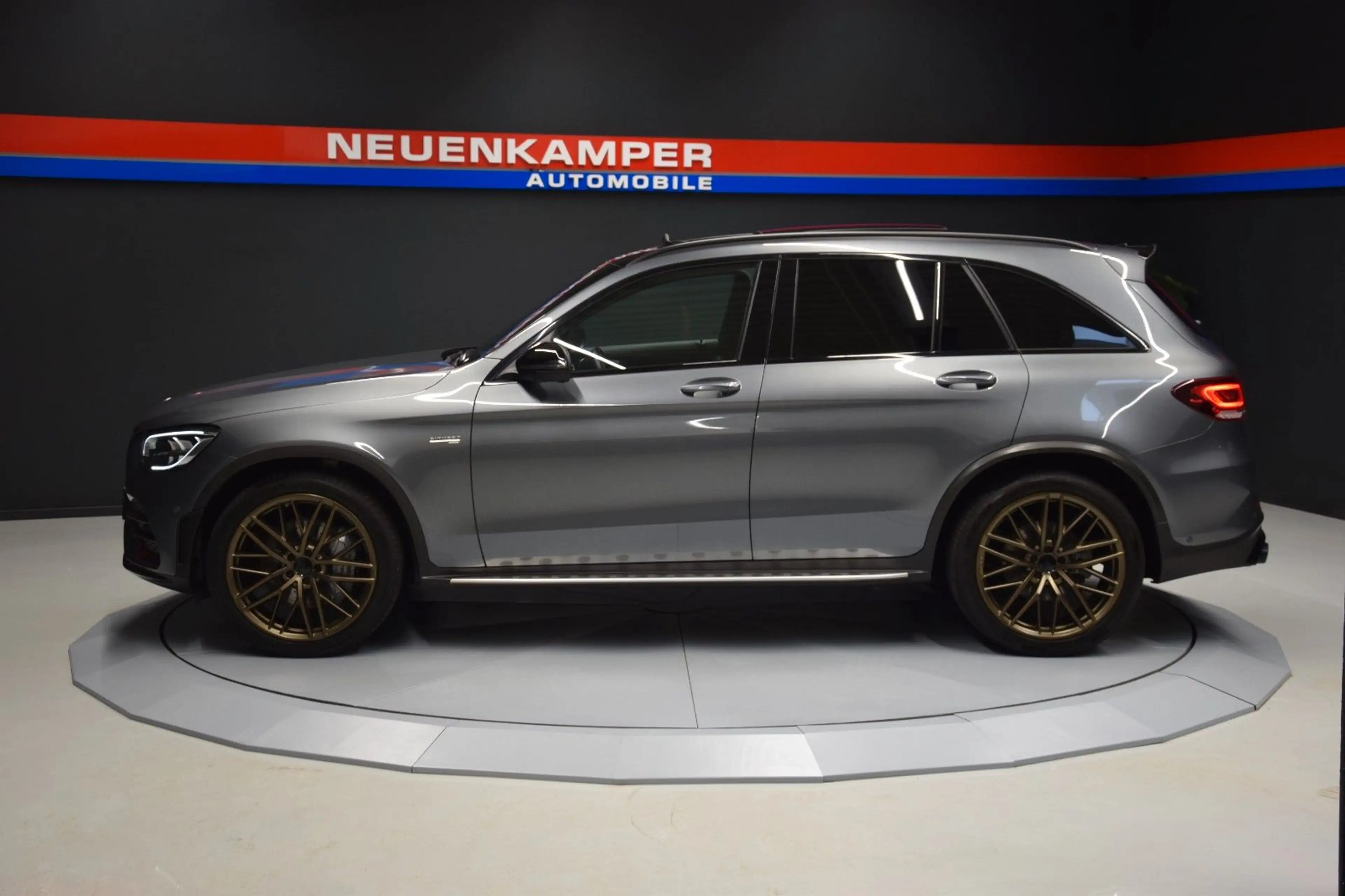 Mercedes-Benz GLC 43 AMG 4Matic Pano ACC Ambiente 360° 21 Zoll — photo 4