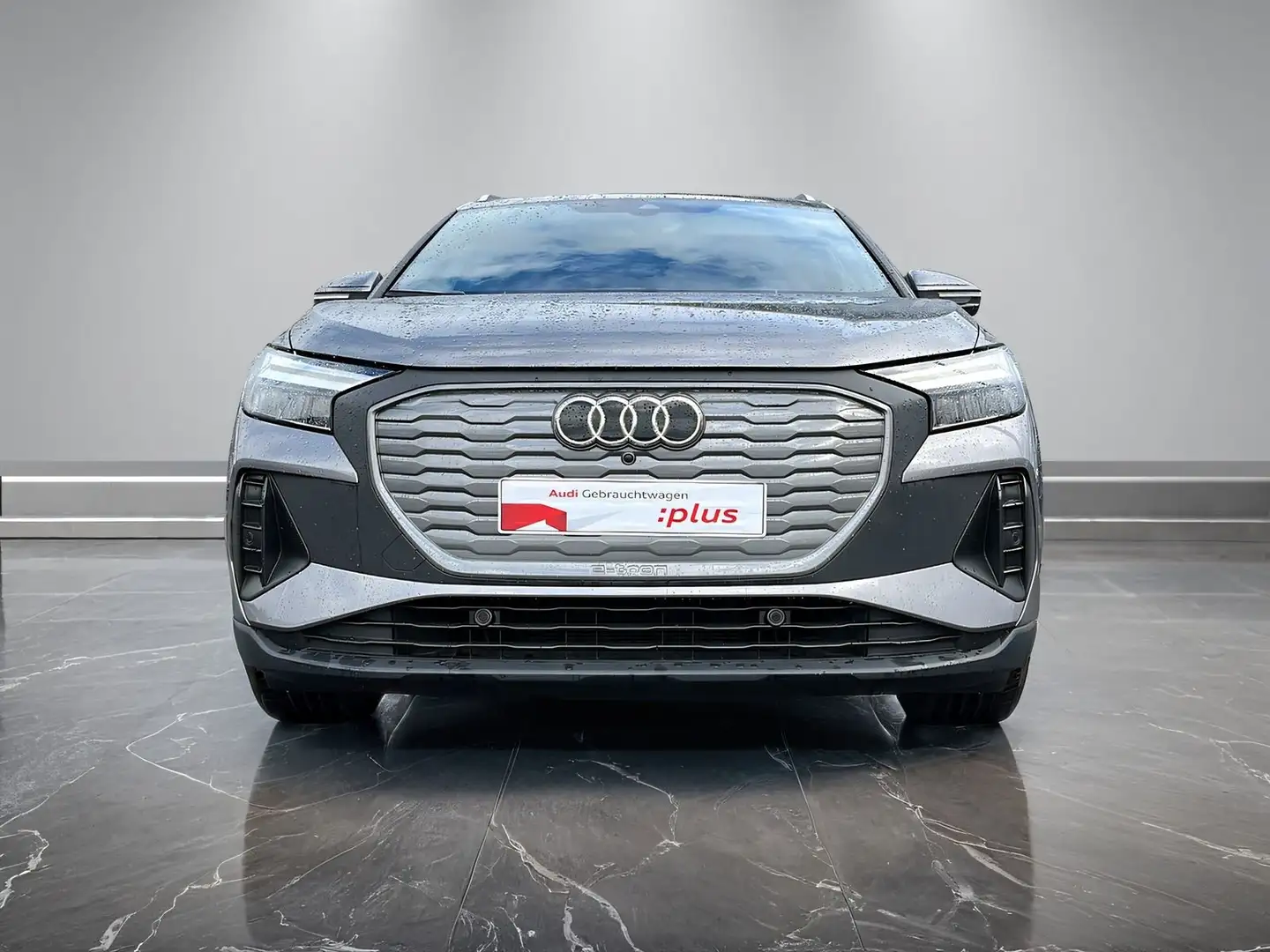 Audi Q4 e-tron 40 +AHK+KAMERA+LED+ASSISTS+ACC+VIRTUAL Grau - 2