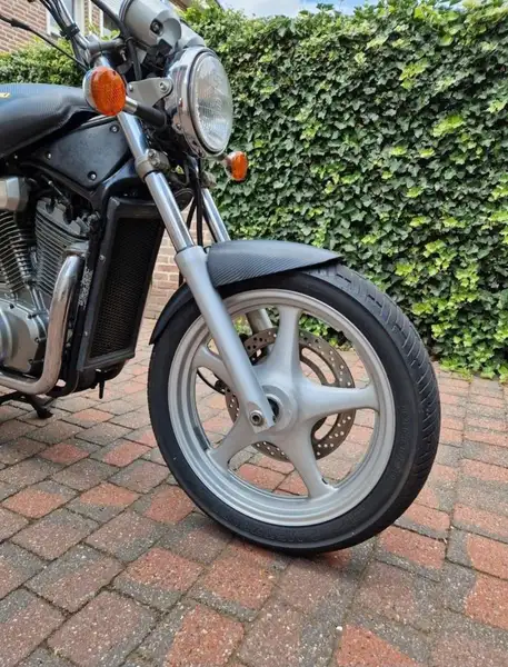 Suzuki VX 800 - foto 8