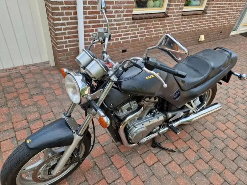 Suzuki VX 800 - foto 2