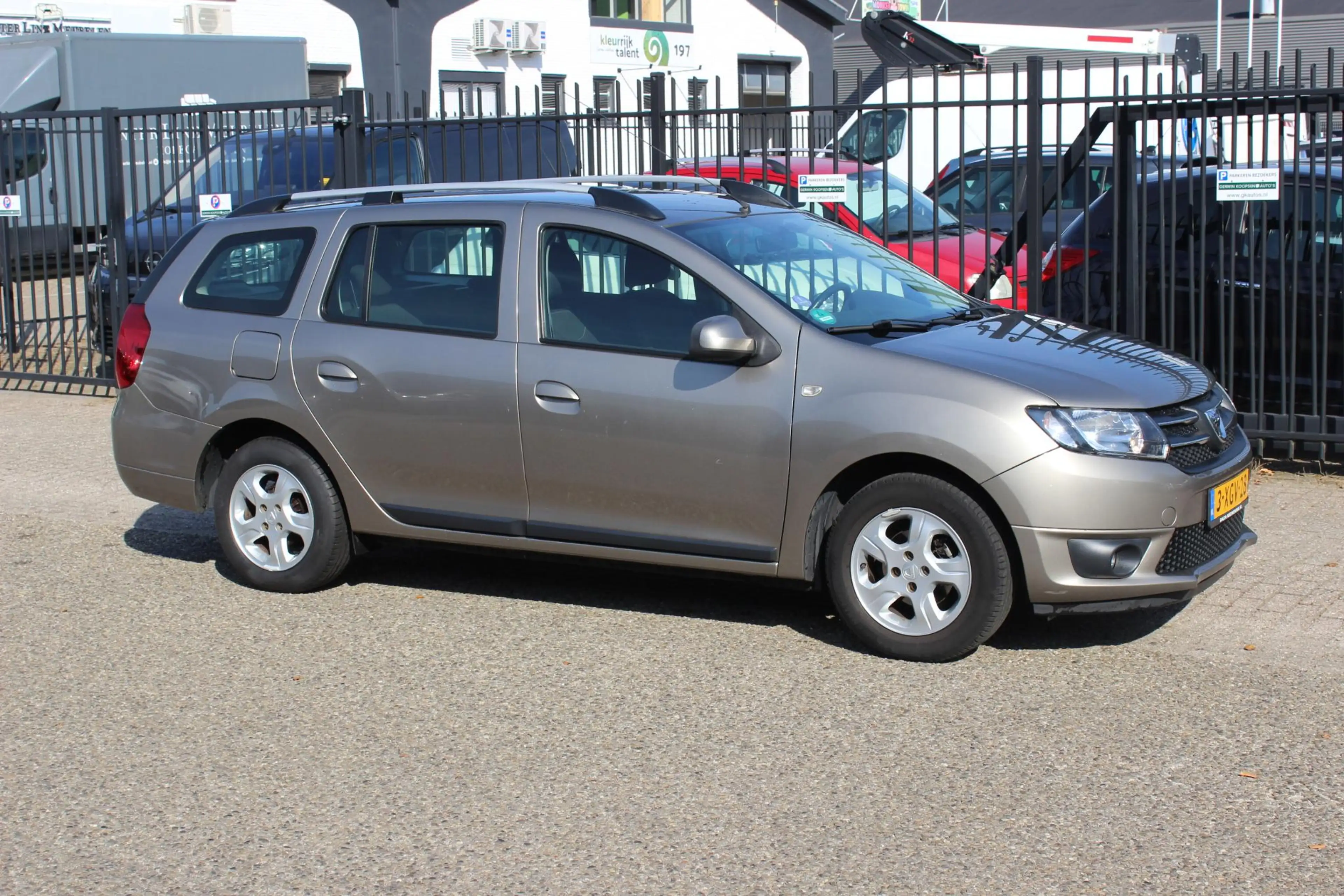Dacia Logan MCV 0.9 TCe Prestige, Navigatie, Airco! — photo 6