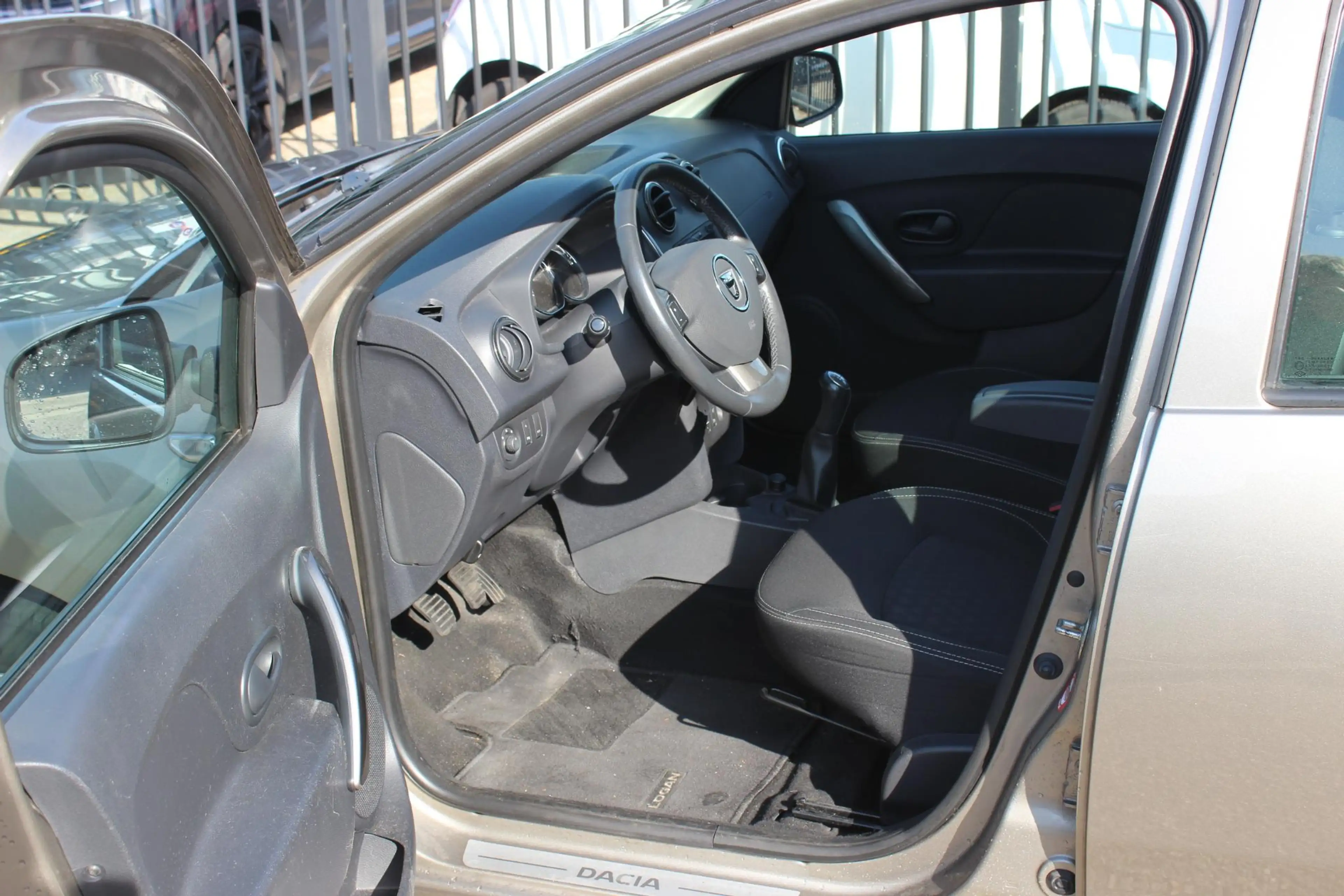 Dacia Logan MCV 0.9 TCe Prestige, Navigatie, Airco! — photo 3