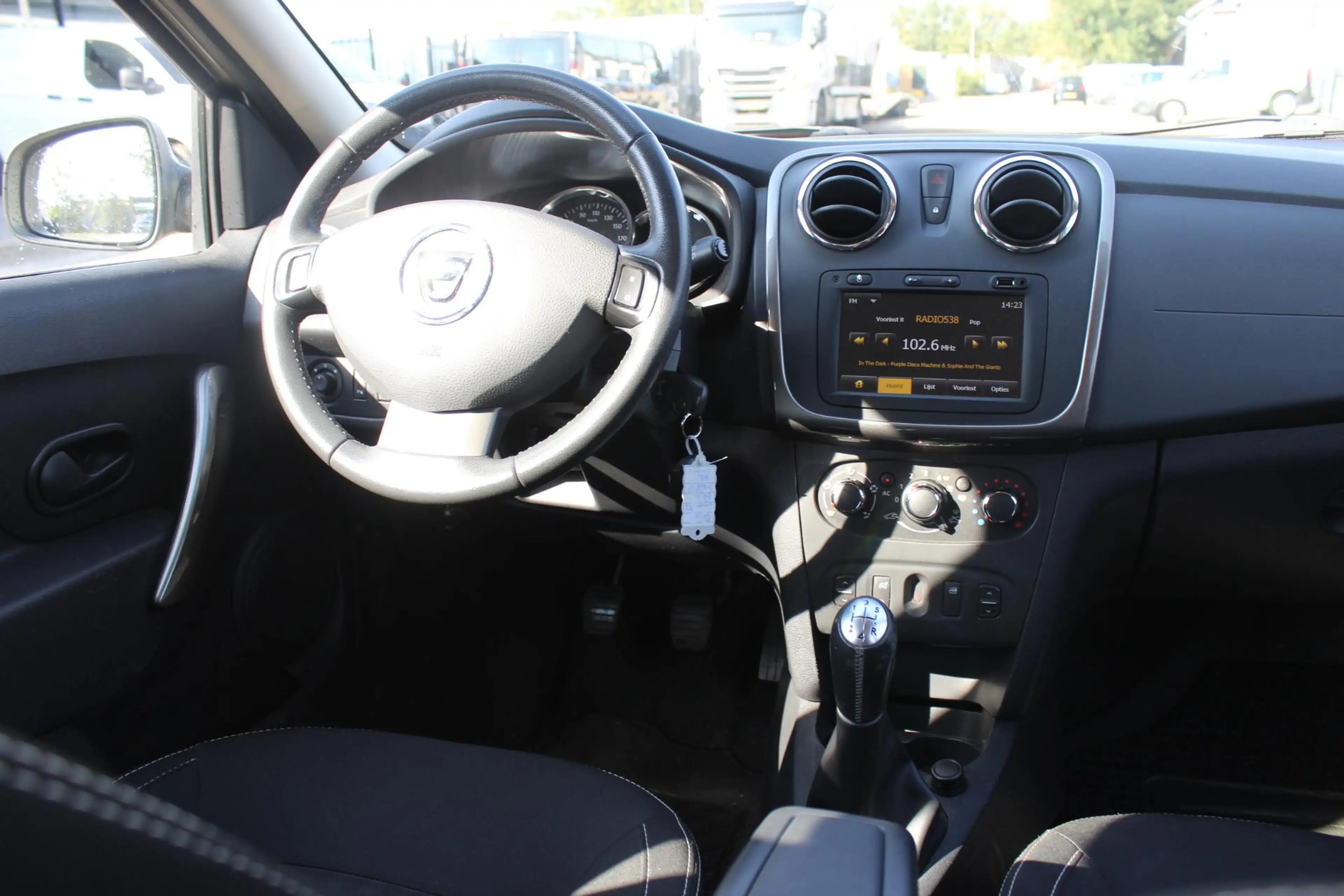 Dacia Logan MCV 0.9 TCe Prestige, Navigatie, Airco! — photo 4