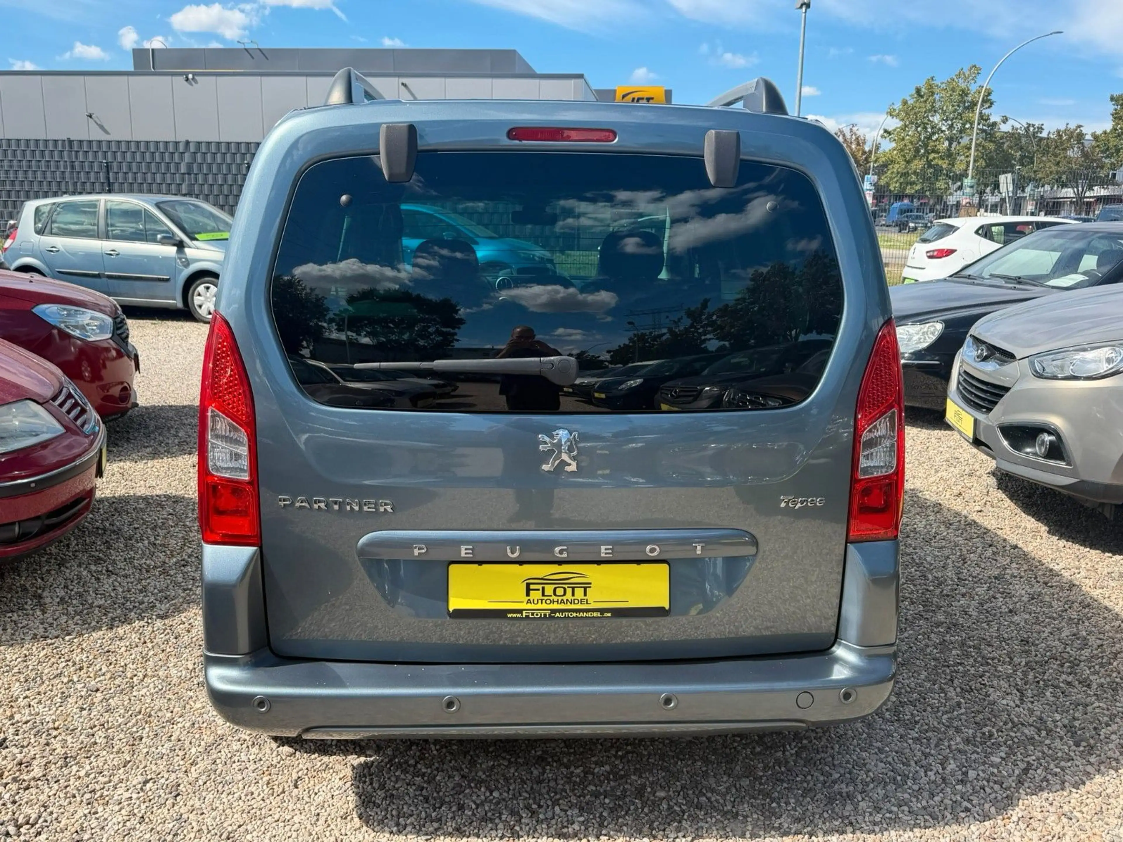 Peugeot Partner Tepee Family *Klima*ALLWR* MFL* TÜV Neu — photo 6