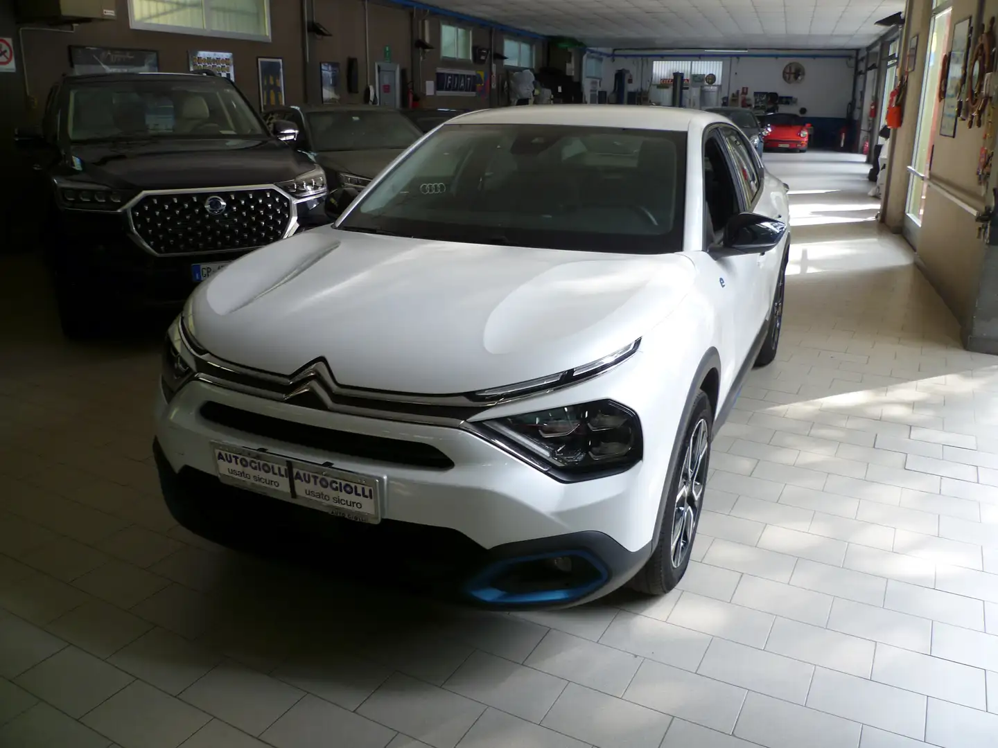 Citroen E-C4 Electric C4 X 100kW Feel-IVA DEDUCIBILE-OK NEOPATENTATI Bianco - 2