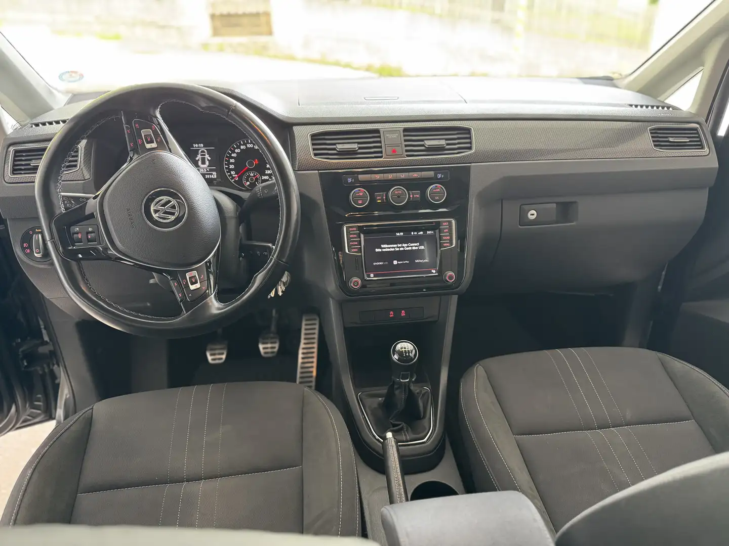 Volkswagen Caddy 2.0 TDI (5-Si.) 4MOTION Alltrack mit Anhängerkupp - 2