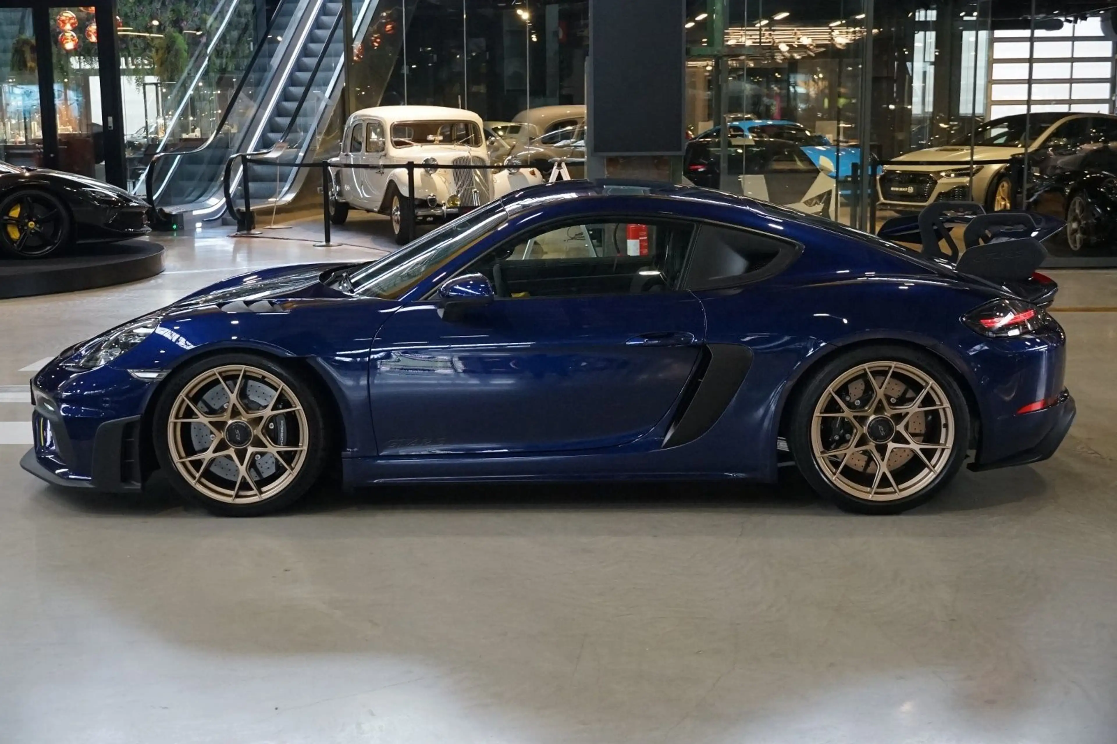 Porsche Cayman 718 GT4 RS /1.Hand/Approved/BOSE/PCCB/LIF — photo 5