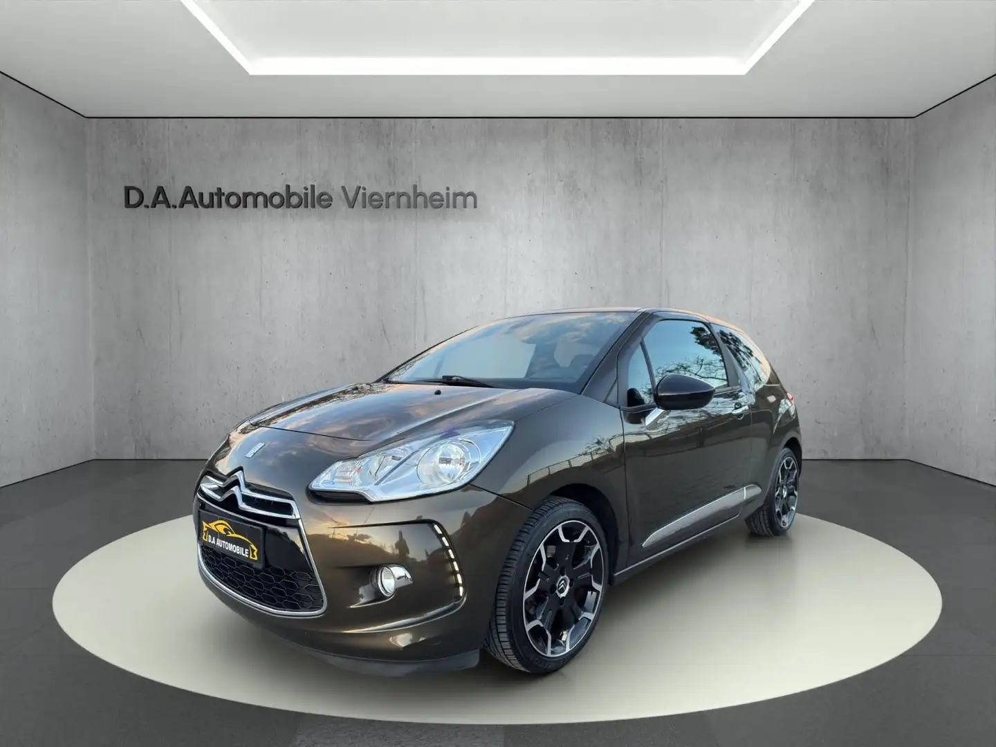 Citroen DS3 SoChic°Automatik°Navi°PDC° Braun - 1