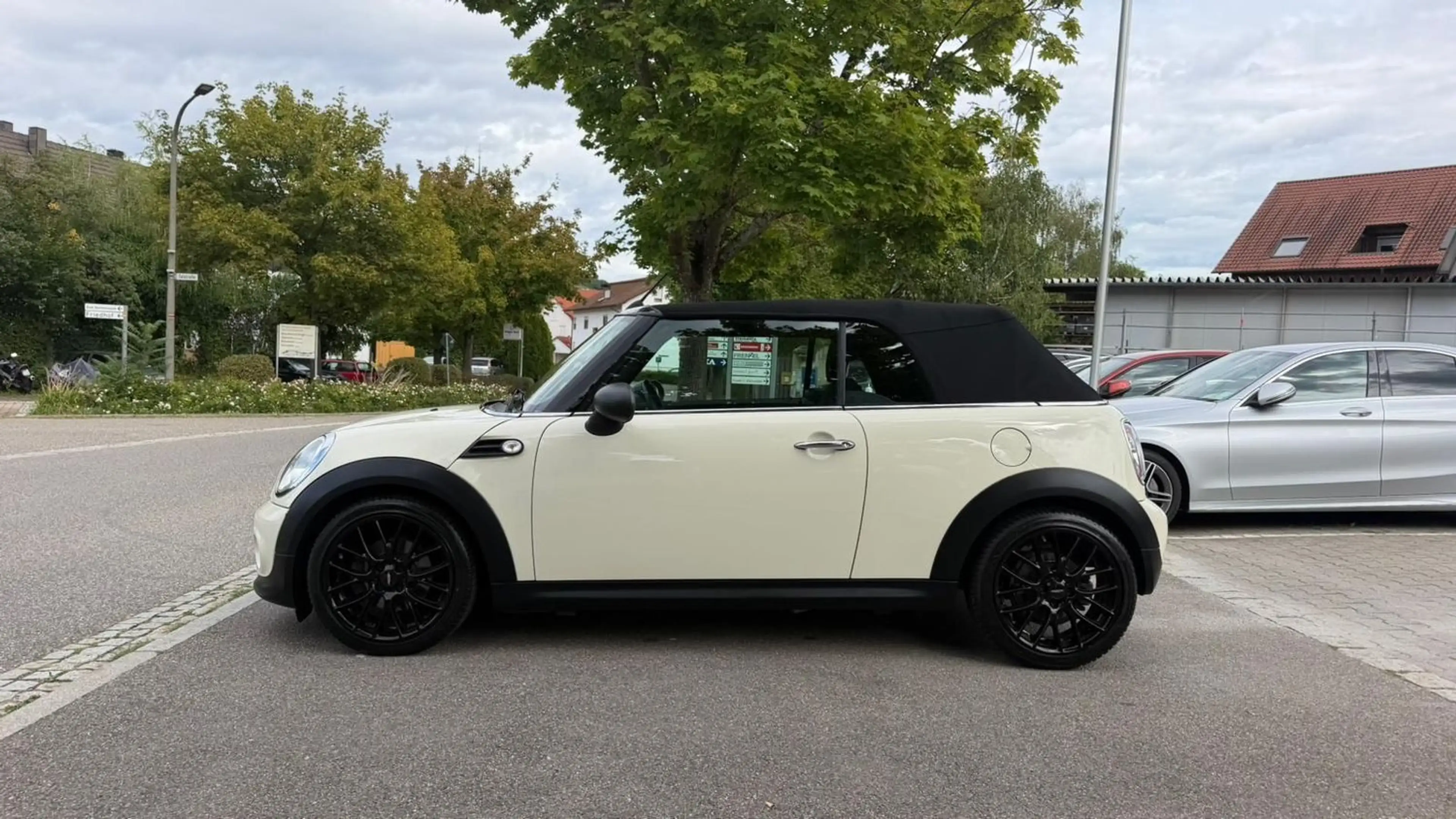 MINI One Cabrio One — photo 2