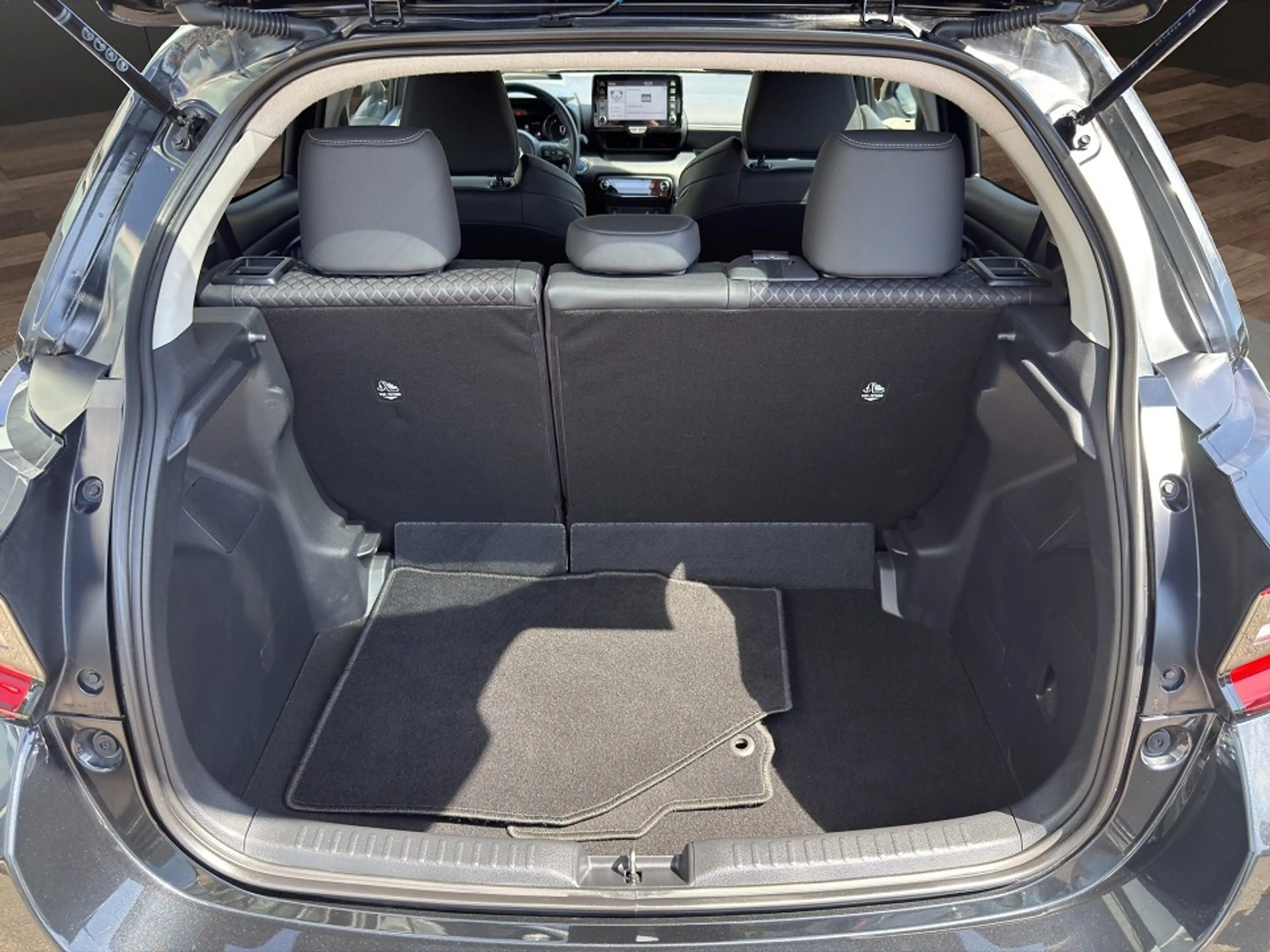 Mazda 2 Hybrid 116PS Select AT+ AHK+ACAA+HEAD-UP+KAMERA+KL — photo 9